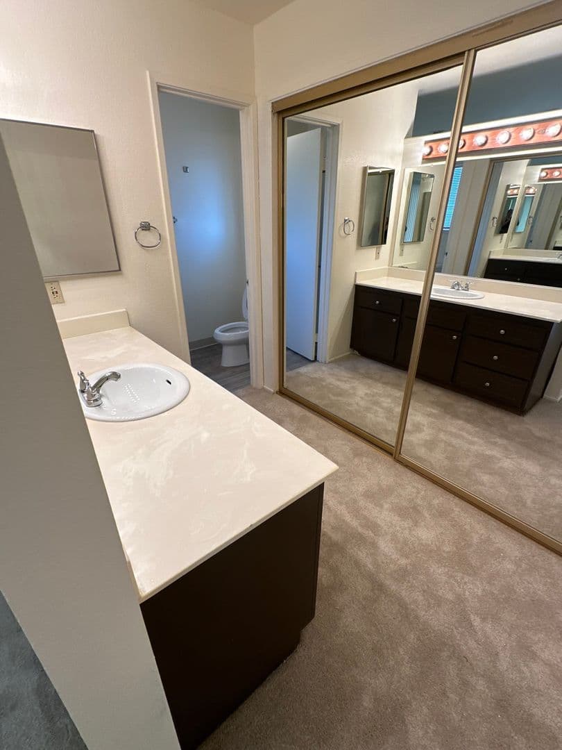 Rancho Cordova House: 11060 Cilker River way
