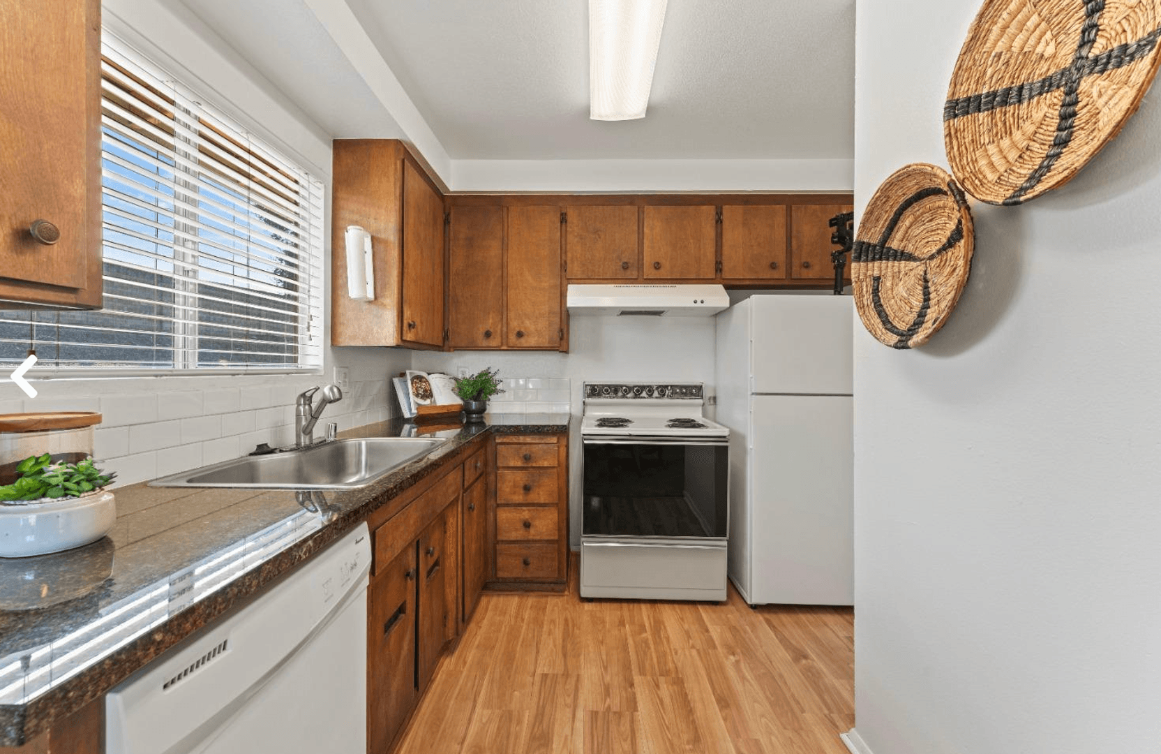 Sacramento House: 5484 Riverside Blvd