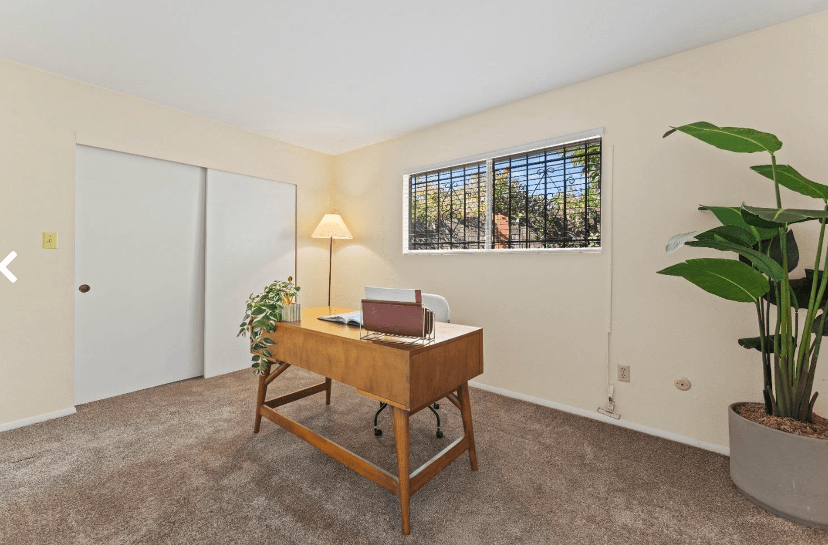 Sacramento House: 5484 Riverside Blvd