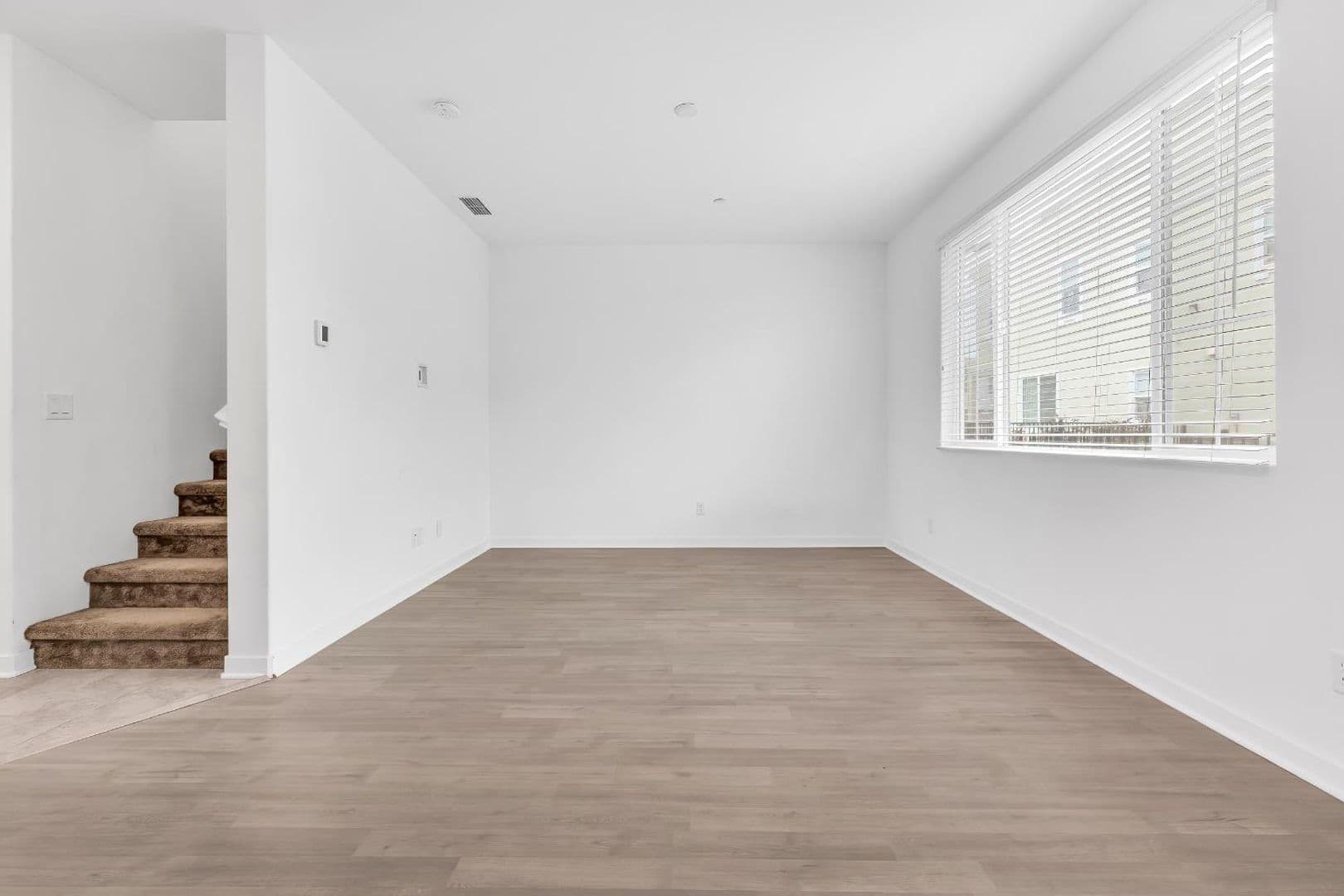 Sacramento House: 5301 E Commerce Way Unit 39102