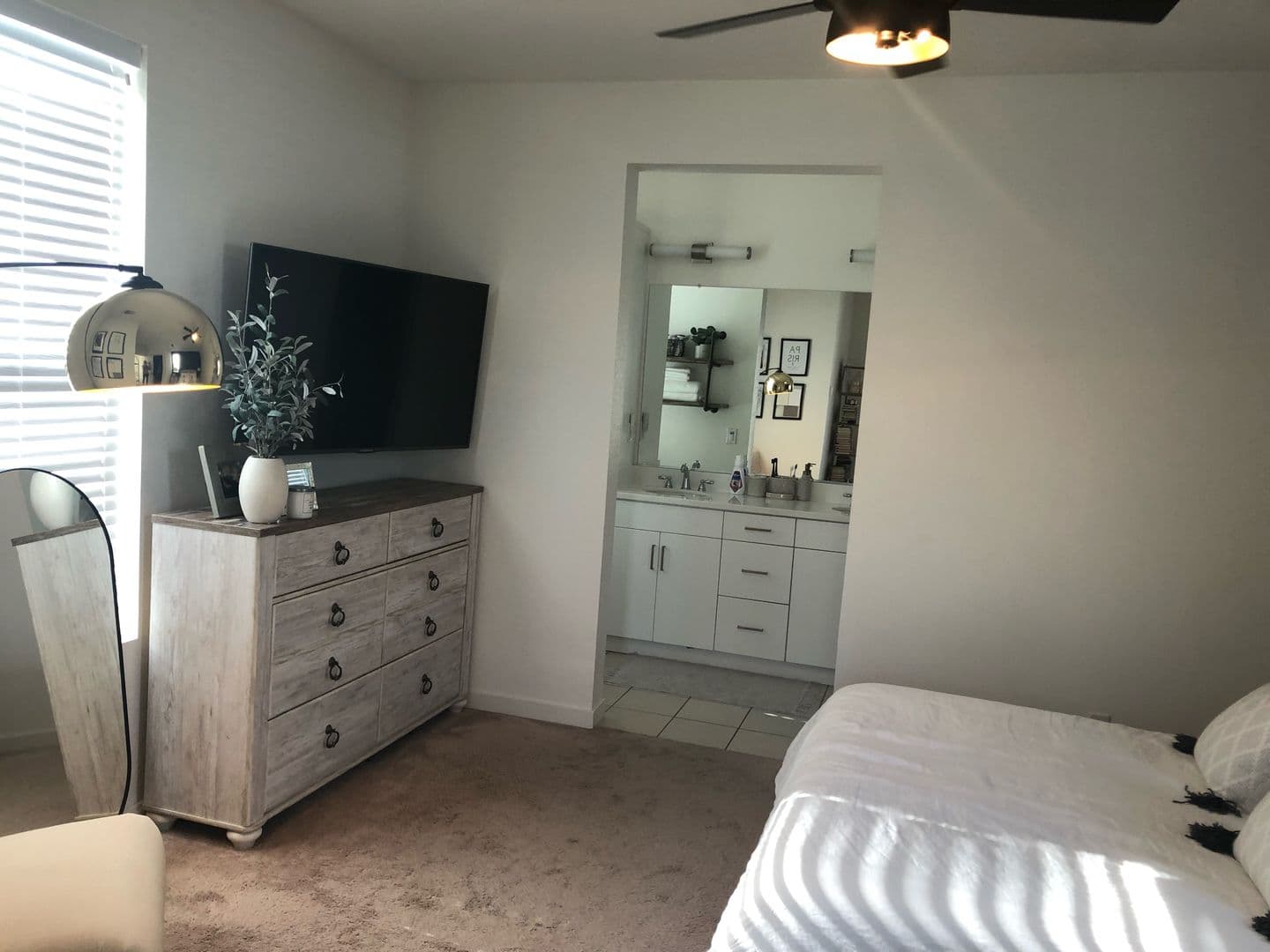 Sacramento House: 429 Crate Avenue
