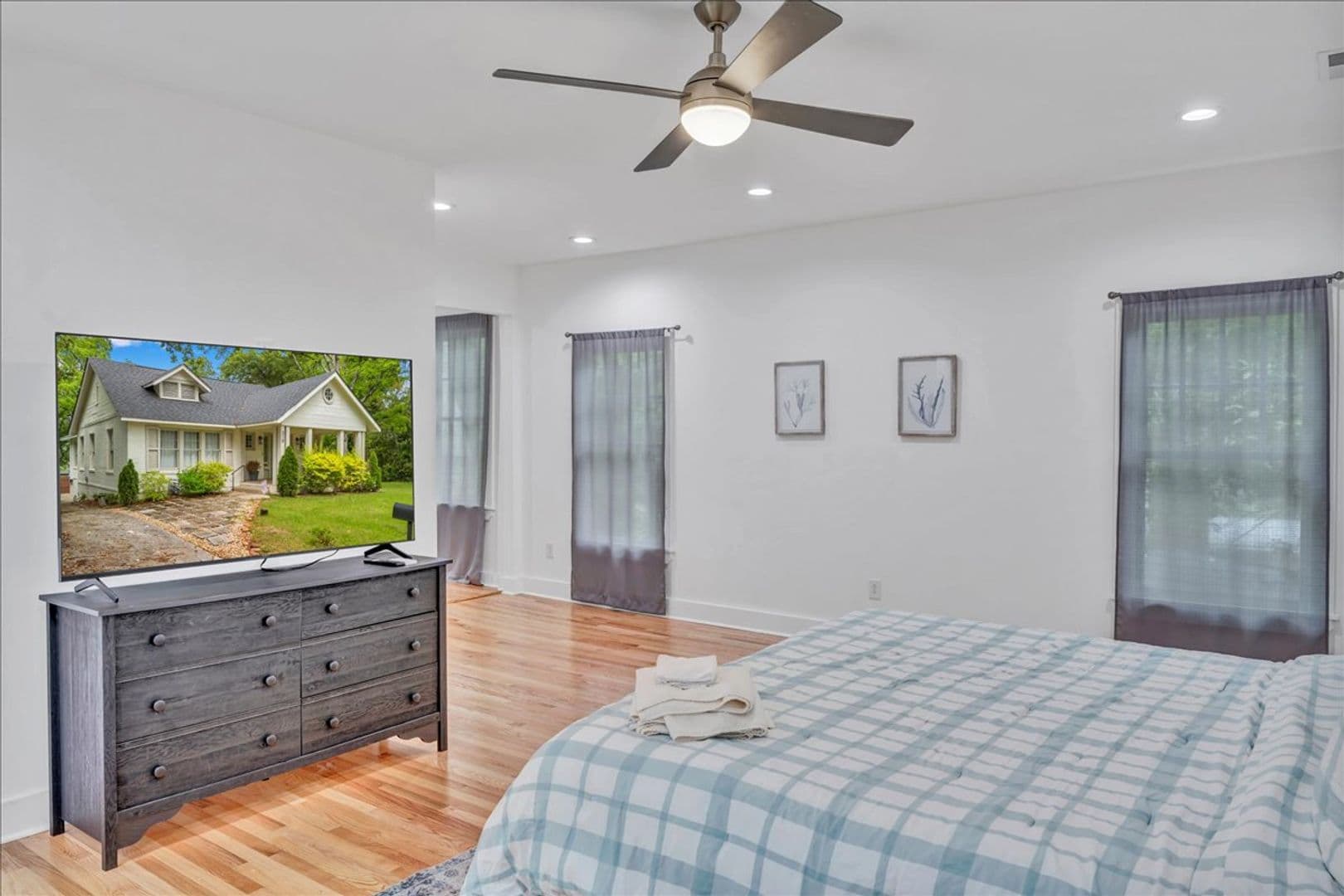 Macon House: 318 Corbin Ave