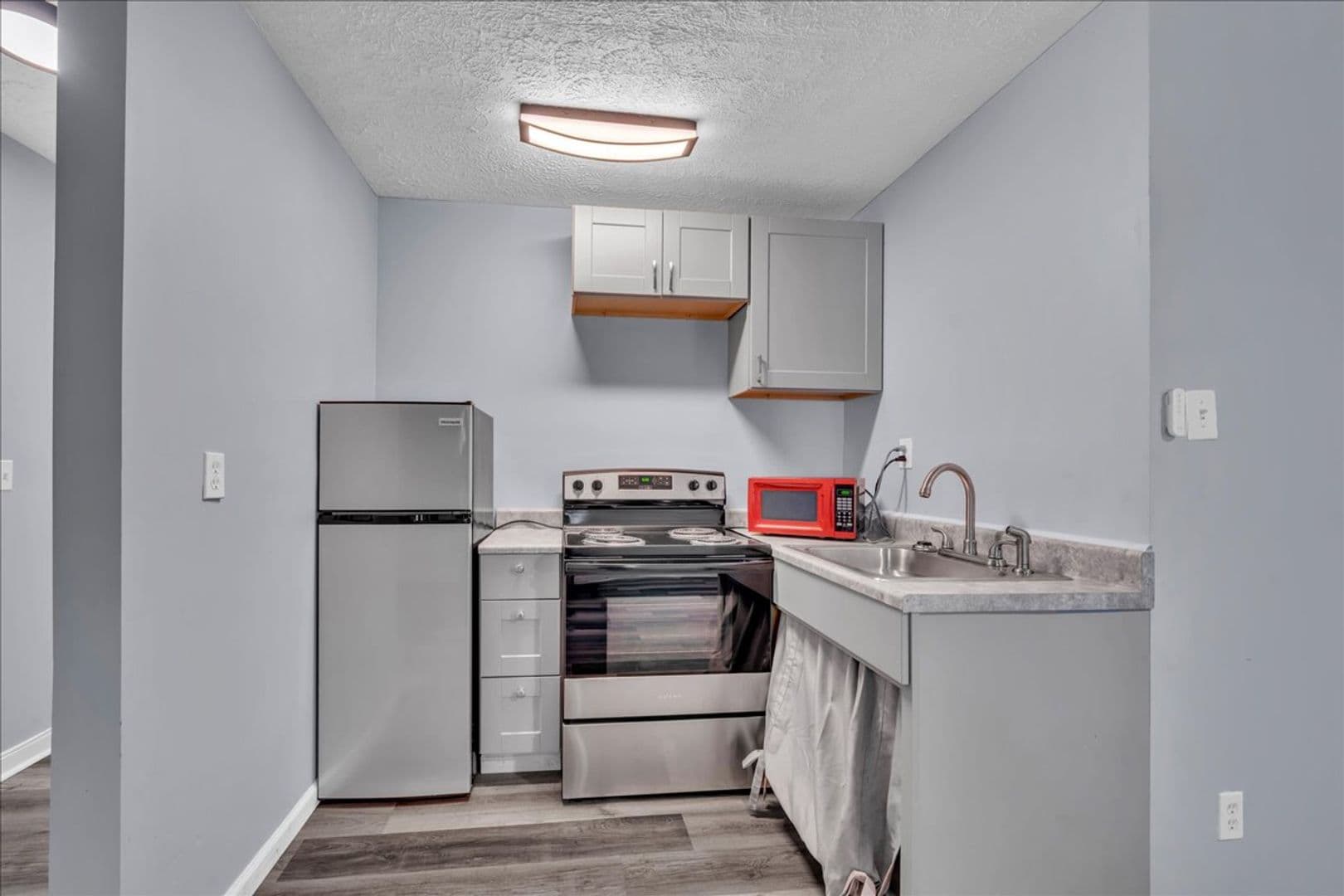 Macon House: 1153 Auburn Dr. Unit B