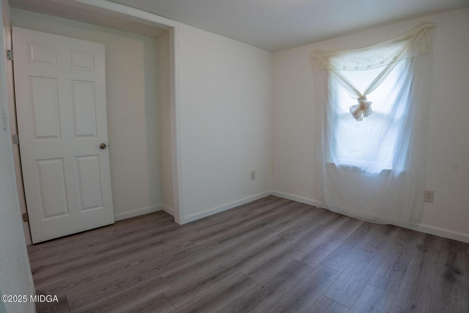 Macon House: 760 Cowan St. Unit B