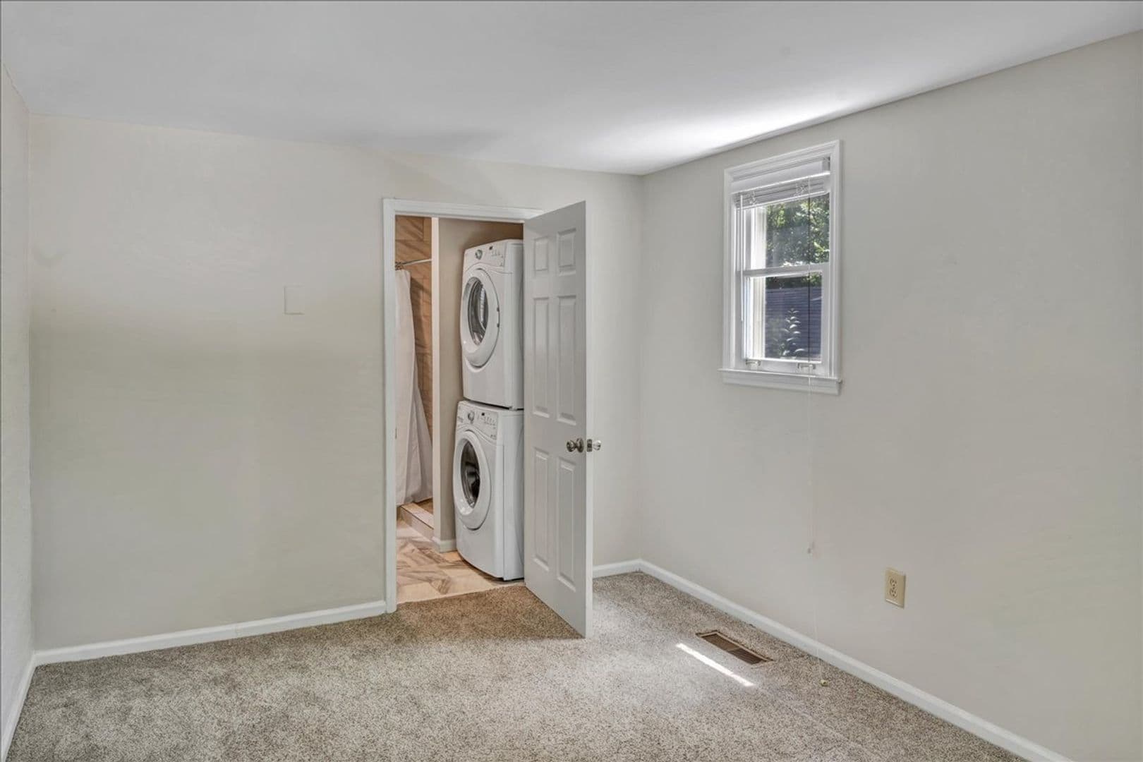 Macon House: 3551 Overlook Ave