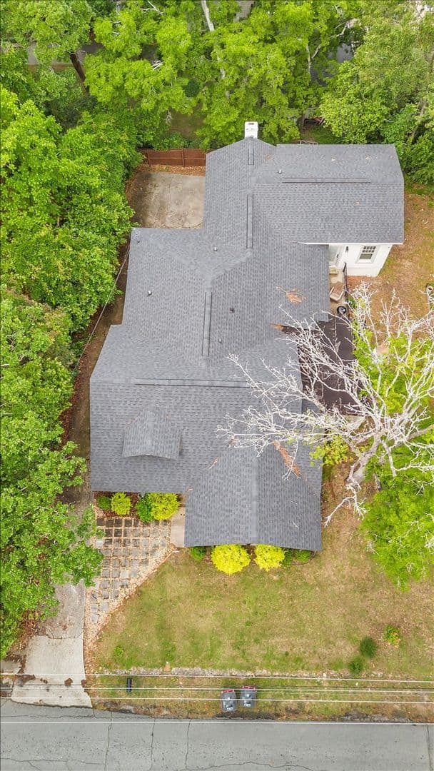 Macon House: 318 Corbin Ave