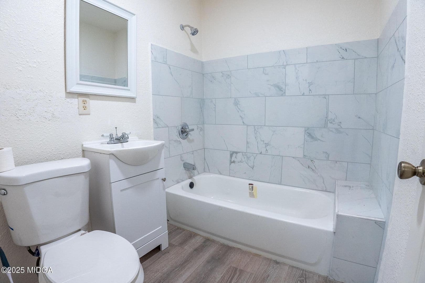 Macon House: 760 Cowan St. Unit B
