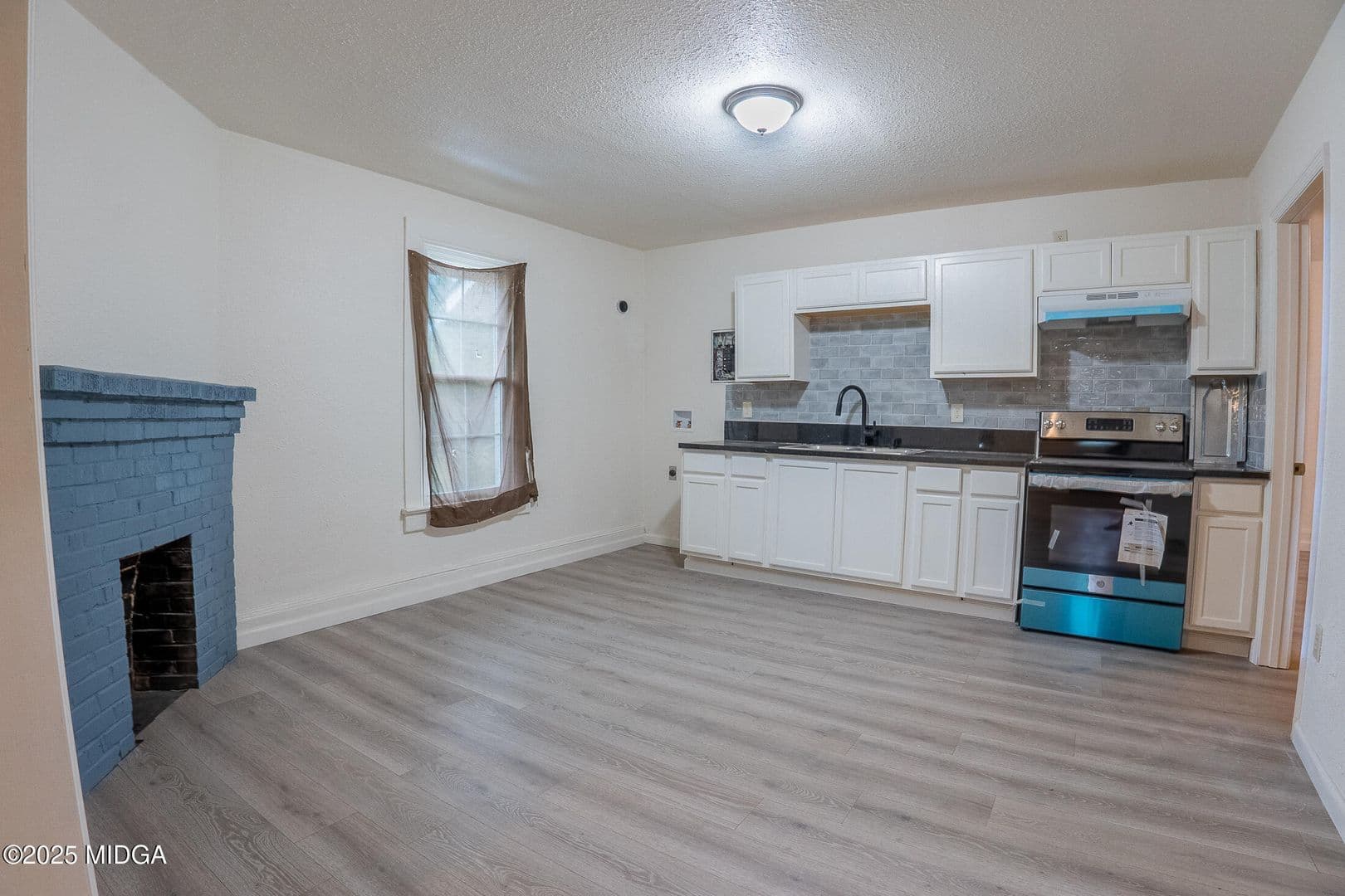 Macon House: 760 Cowan St. Unit A