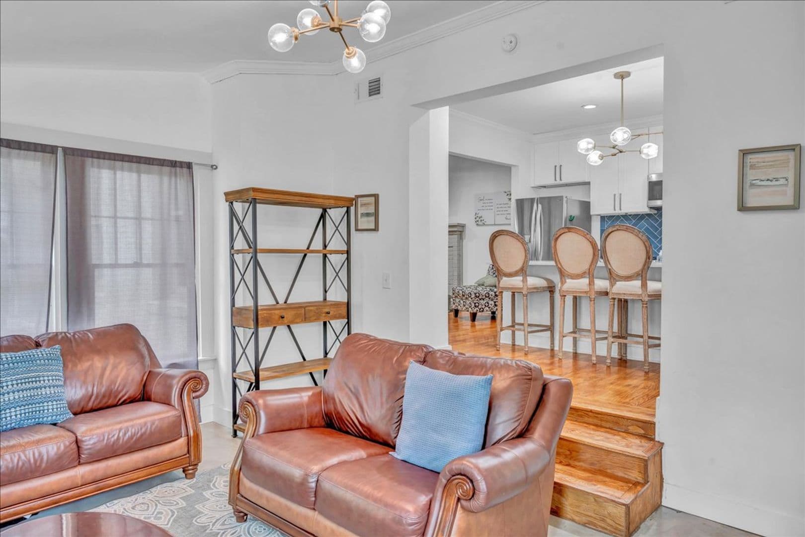 Macon House: 318 Corbin Ave