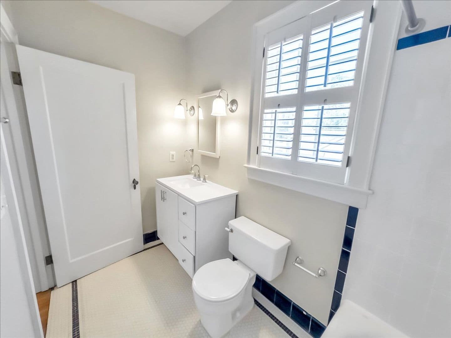 Macon House: 3551 Overlook Ave