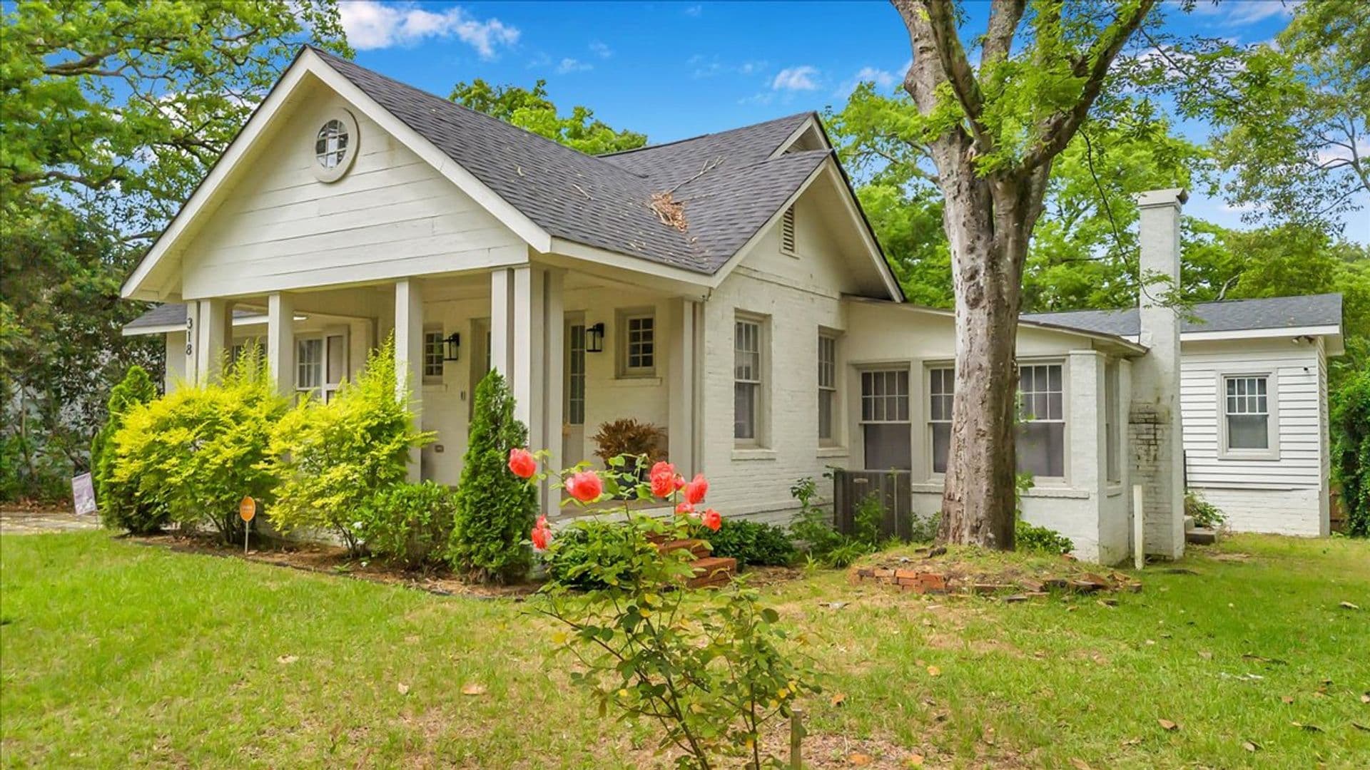 Macon House: 318 Corbin Ave