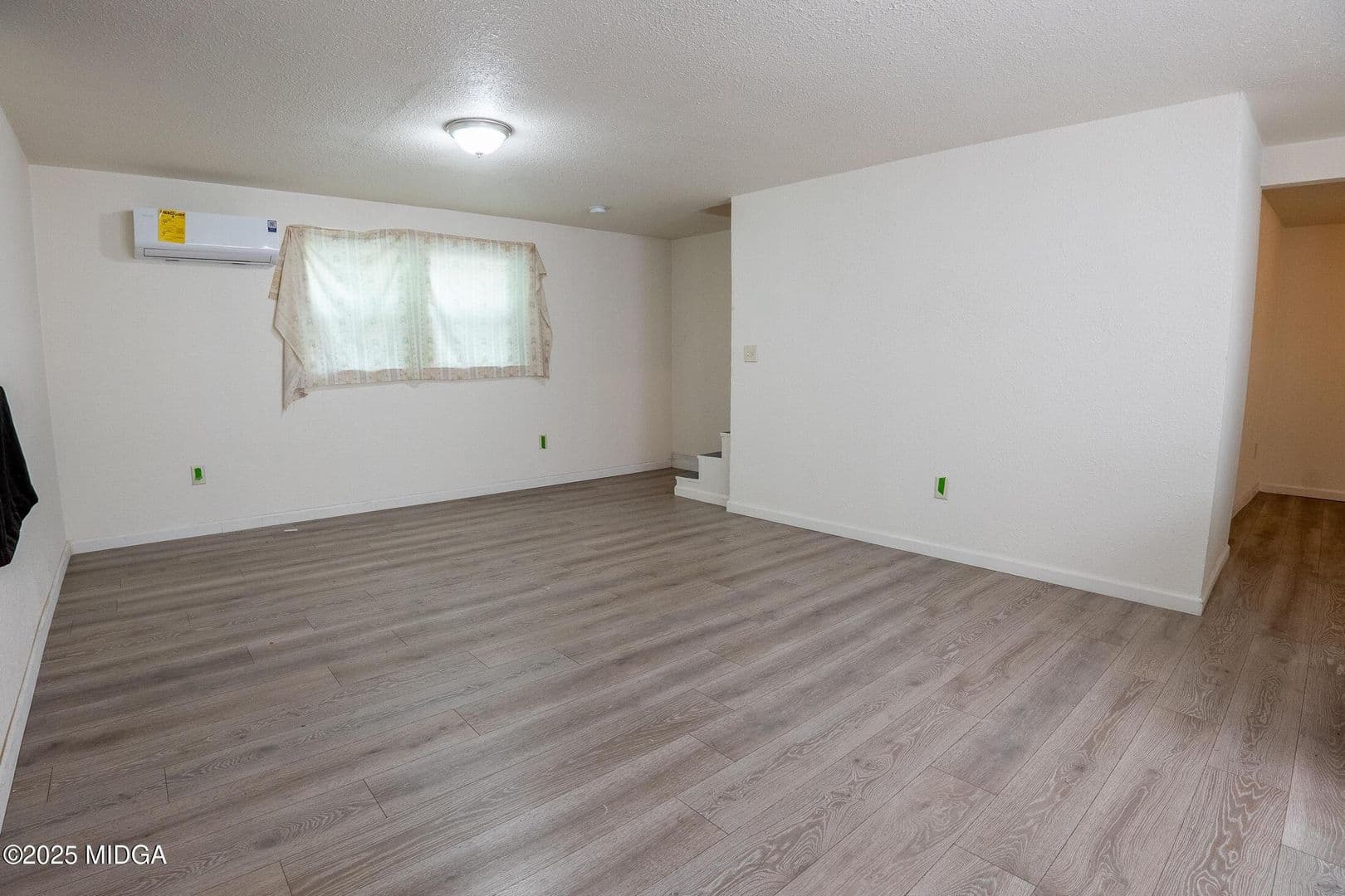 Macon House: 760 Cowan St. Unit B