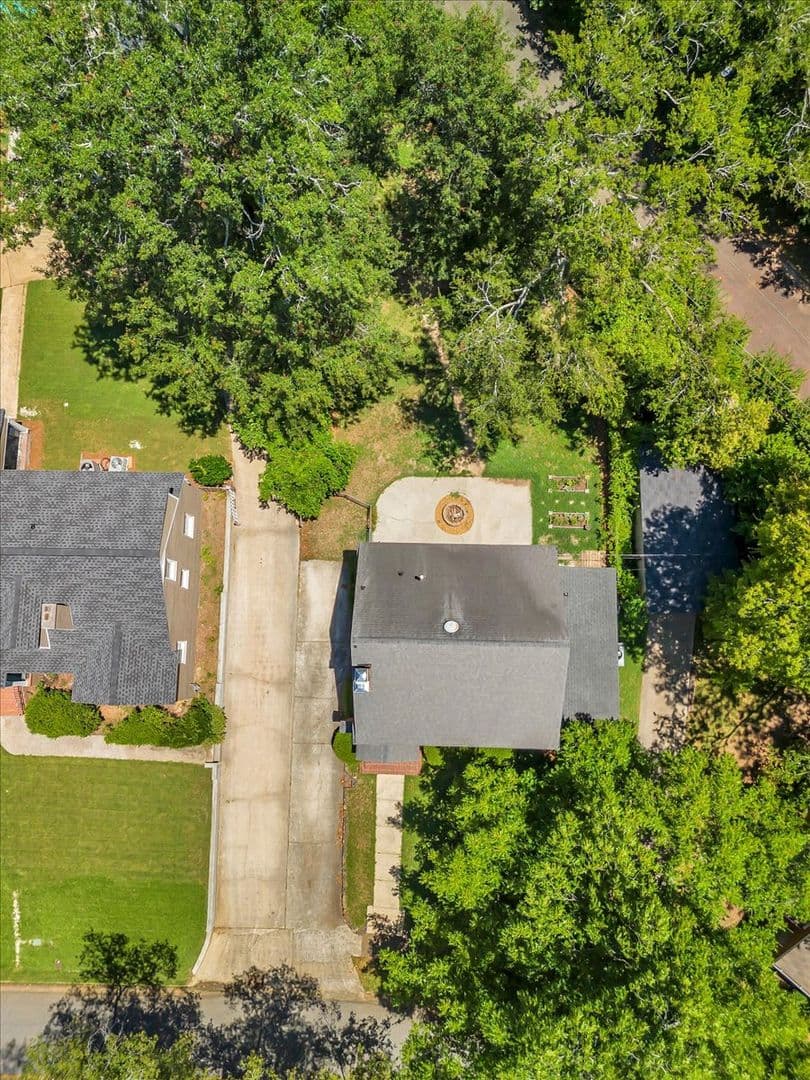 Macon House: 3551 Overlook Ave