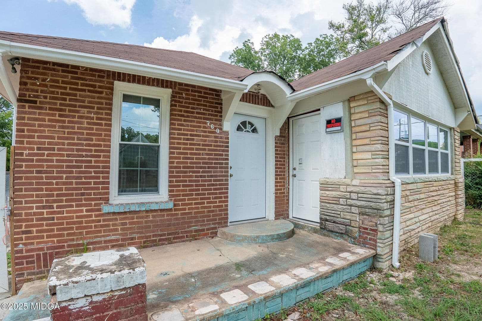 Macon House: 760 Cowan St. Unit A