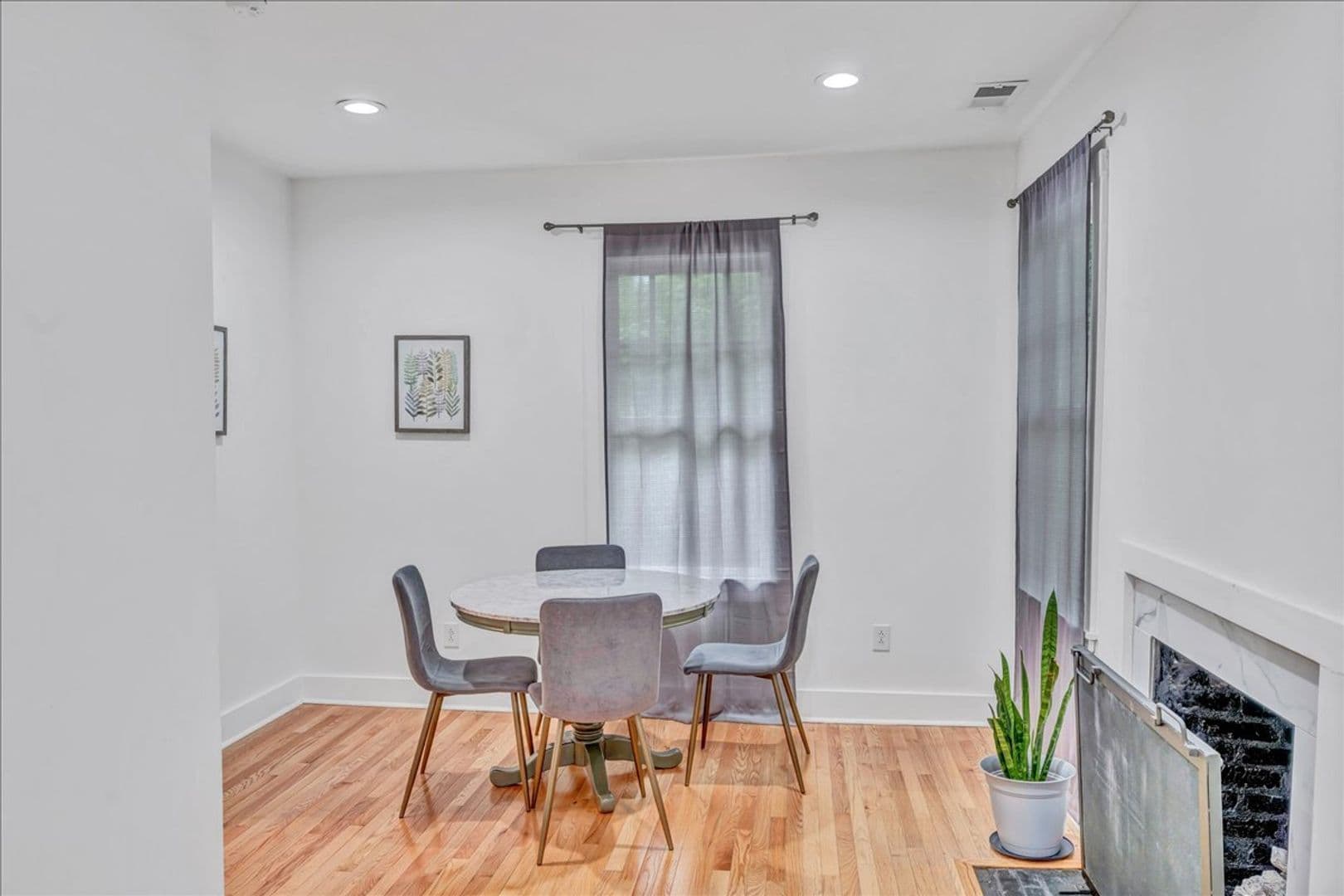Macon House: 318 Corbin Ave