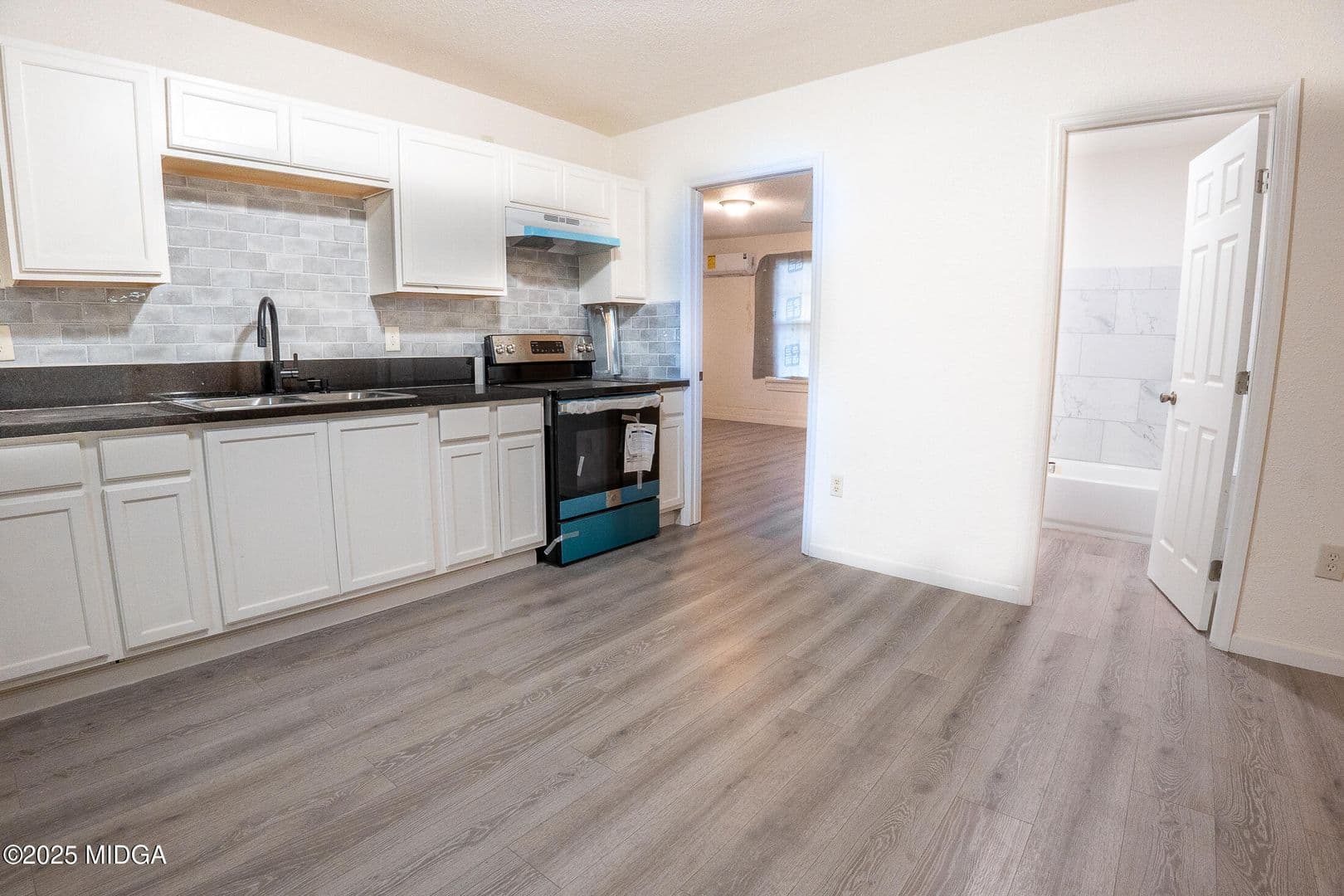 Macon House: 760 Cowan St. Unit A