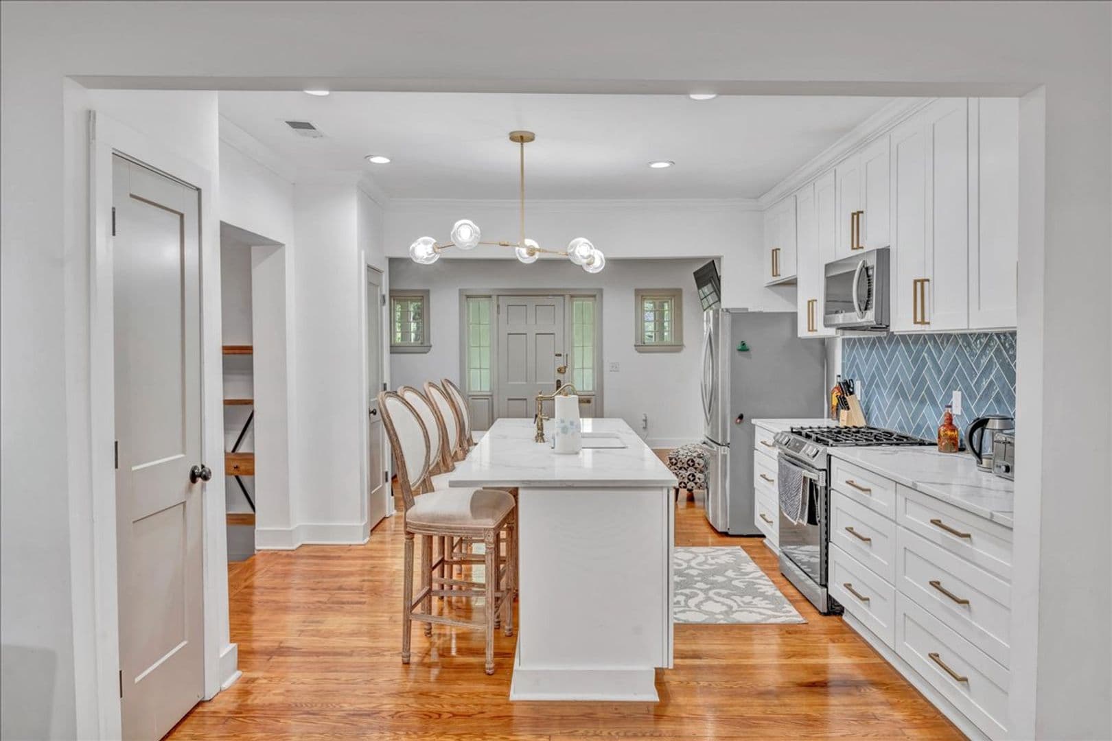 Macon House: 318 Corbin Ave