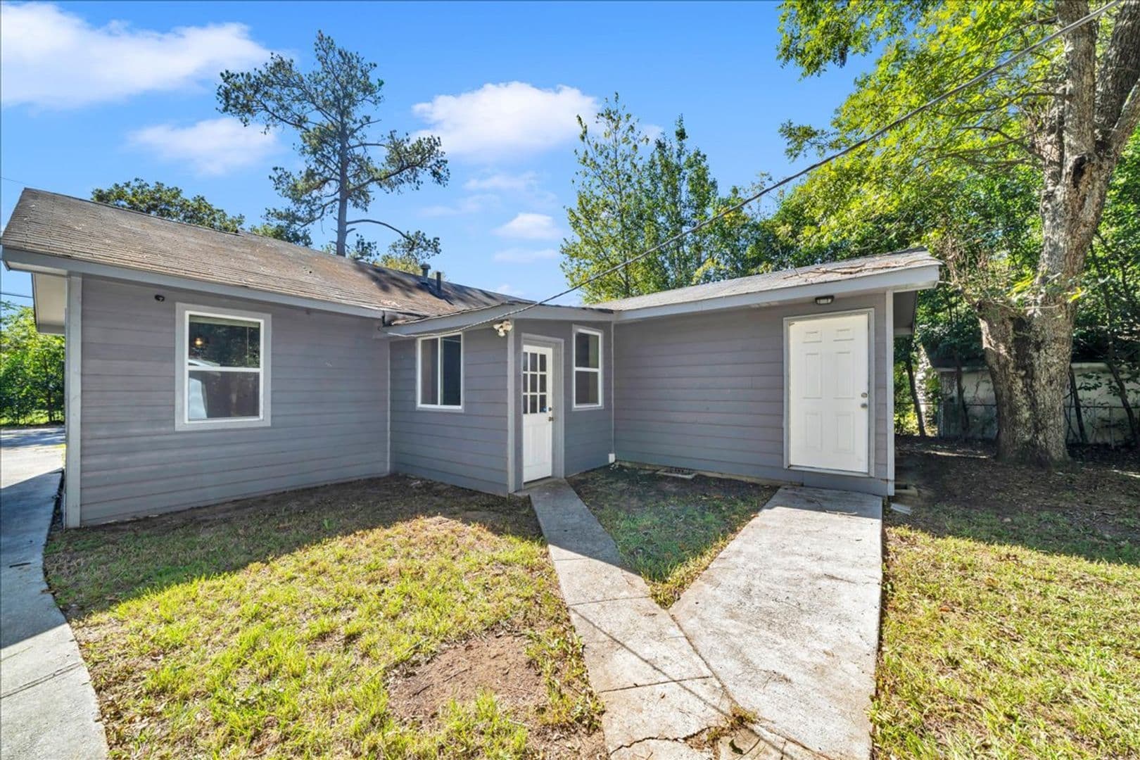 Macon House: 1153 Auburn Dr. Unit B