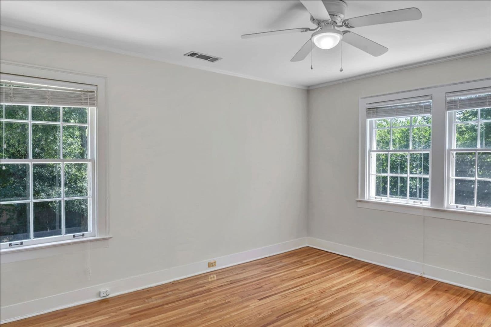 Macon House: 3551 Overlook Ave