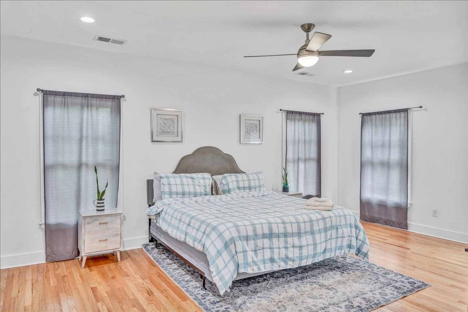 Macon House: 318 Corbin Ave
