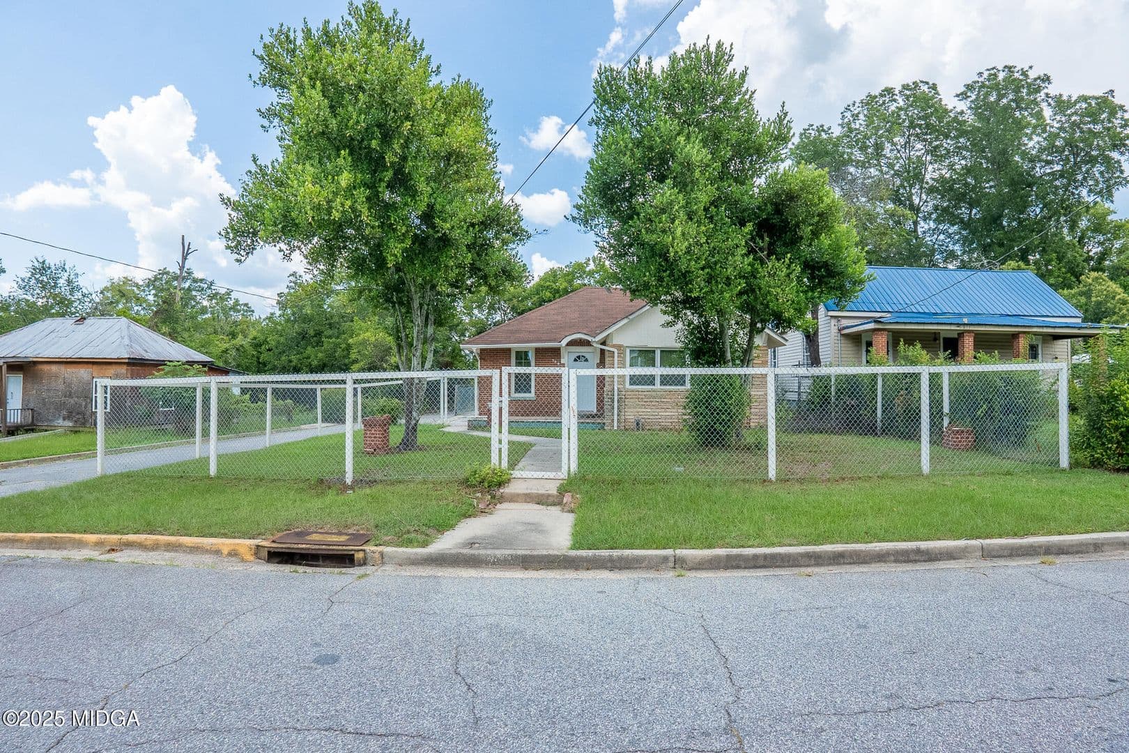 Macon House: 760 Cowan St. Unit A