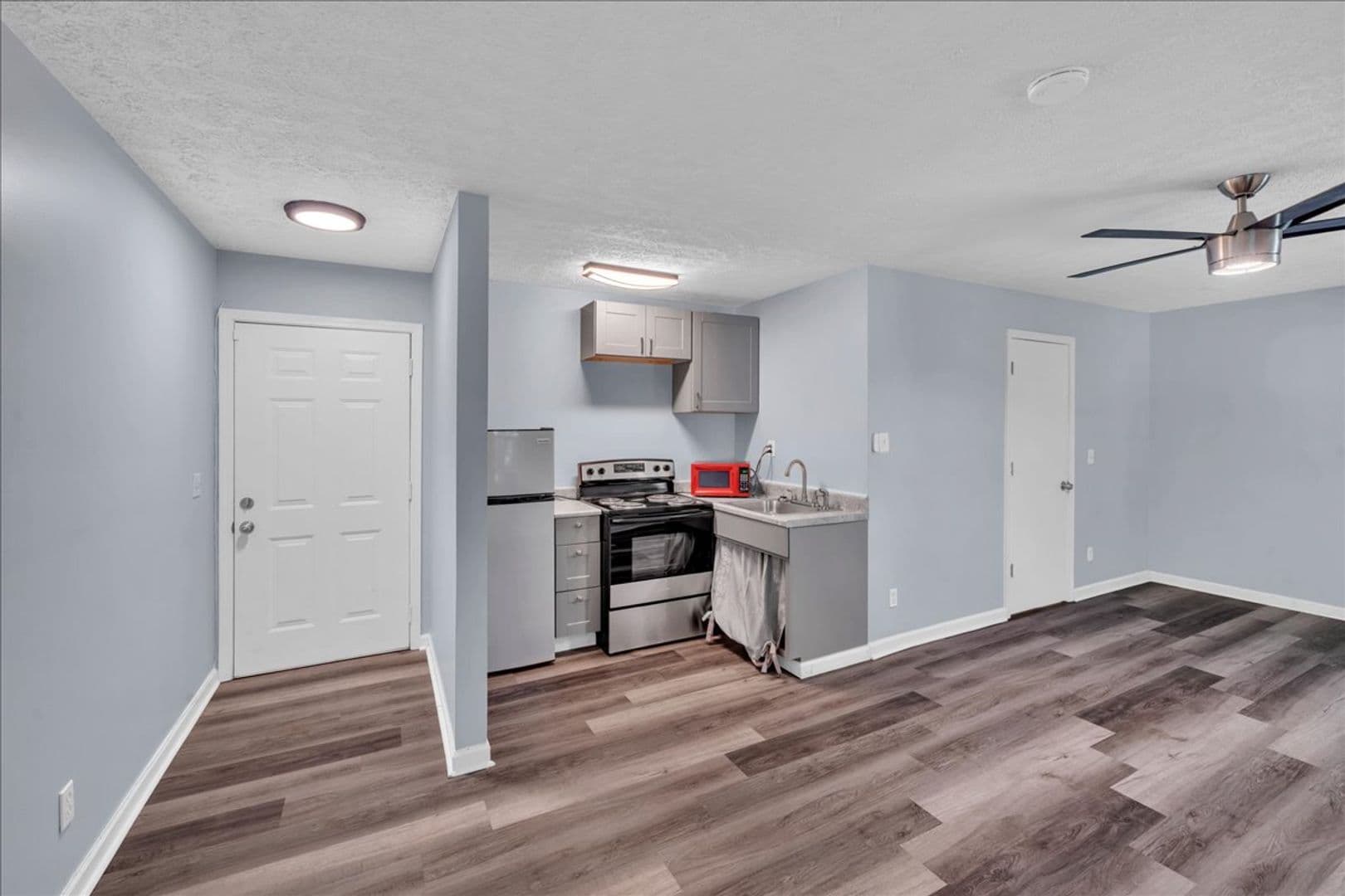 Macon House: 1153 Auburn Dr. Unit B
