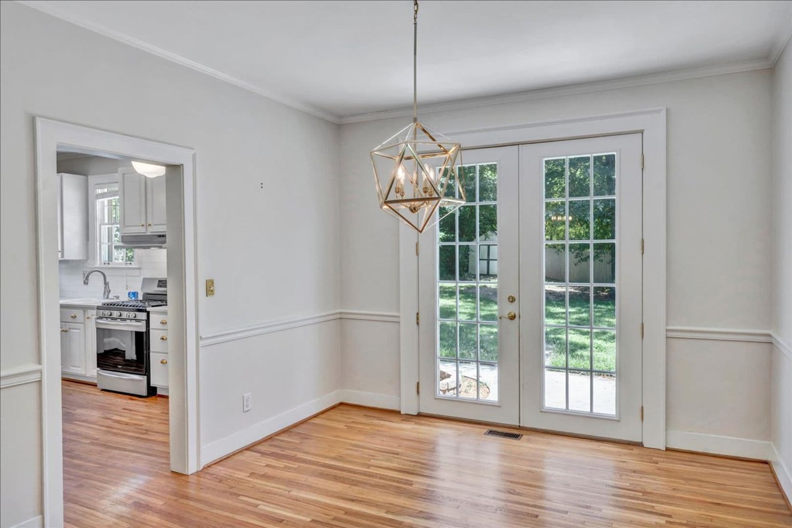 Macon House: 3551 Overlook Ave