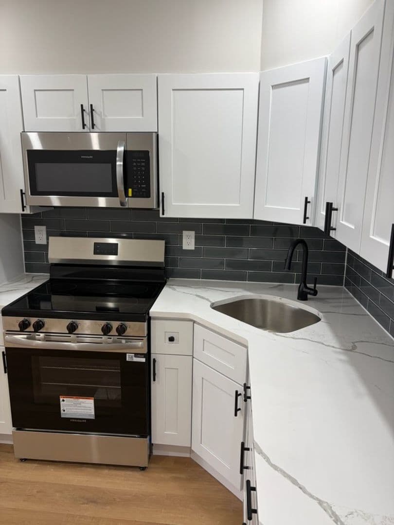 Philadelphia House: 1427 S Etting St