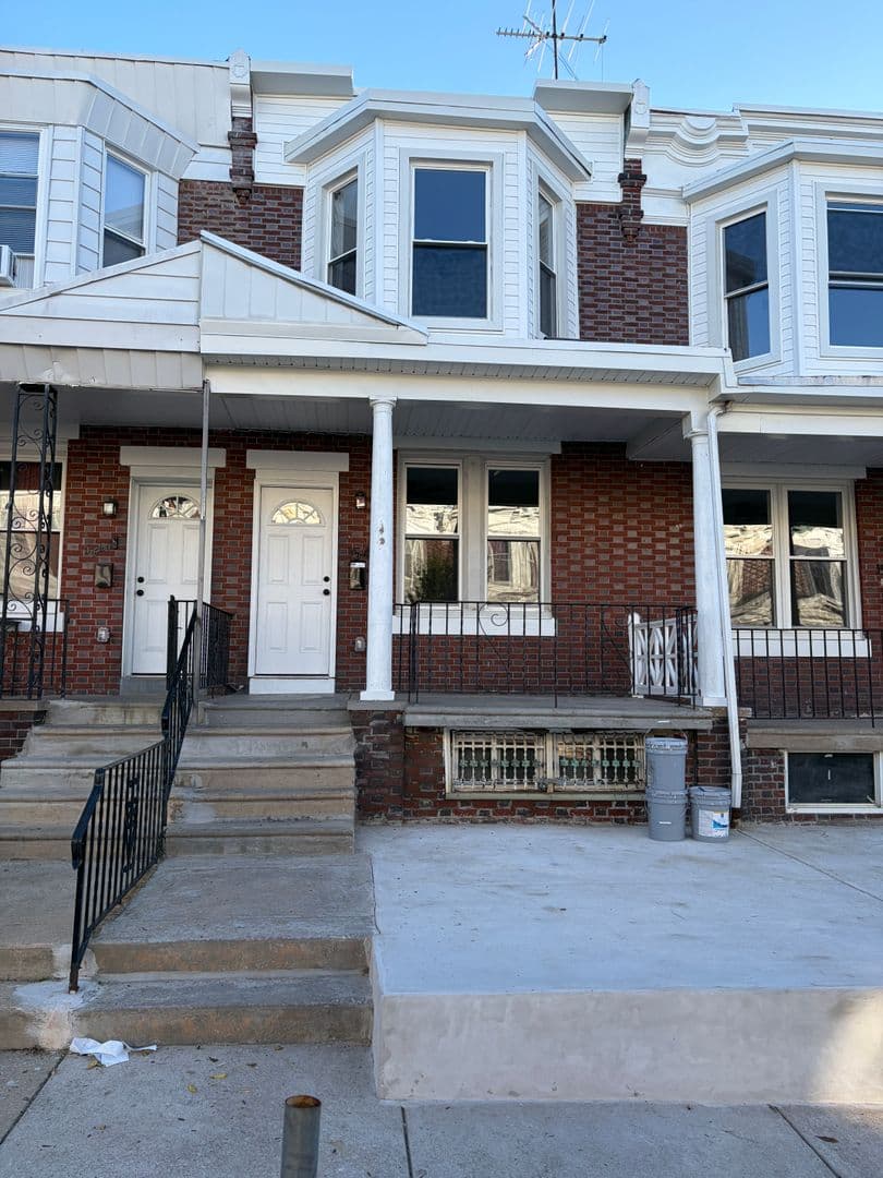 Philadelphia House: 1549 N Frazier St