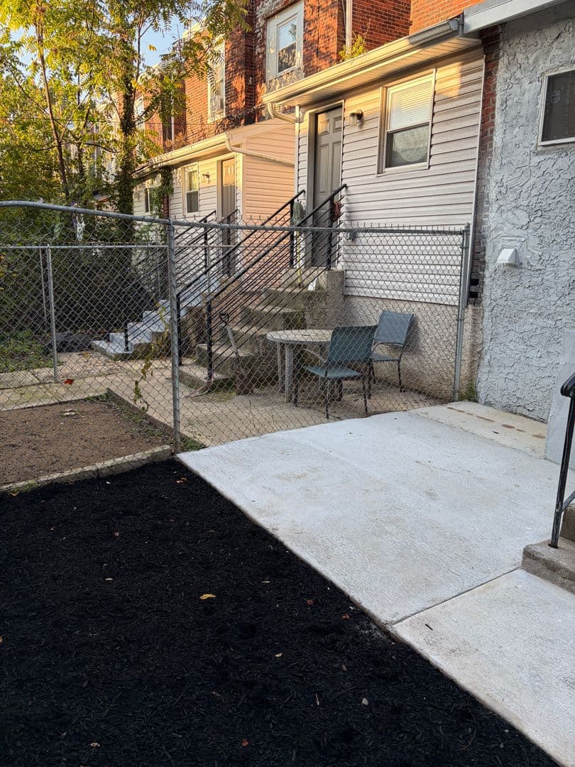 Philadelphia House: 1547 N Frazier St