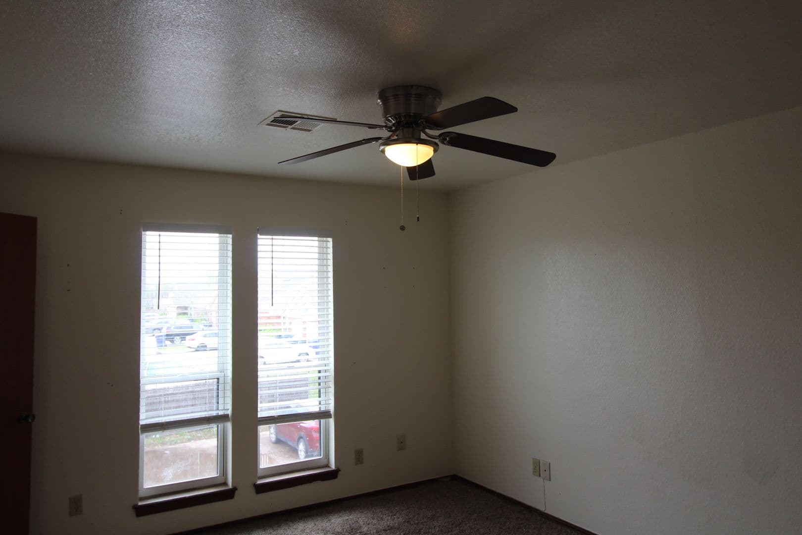 Norman Apartment: 1901 E Lindsey