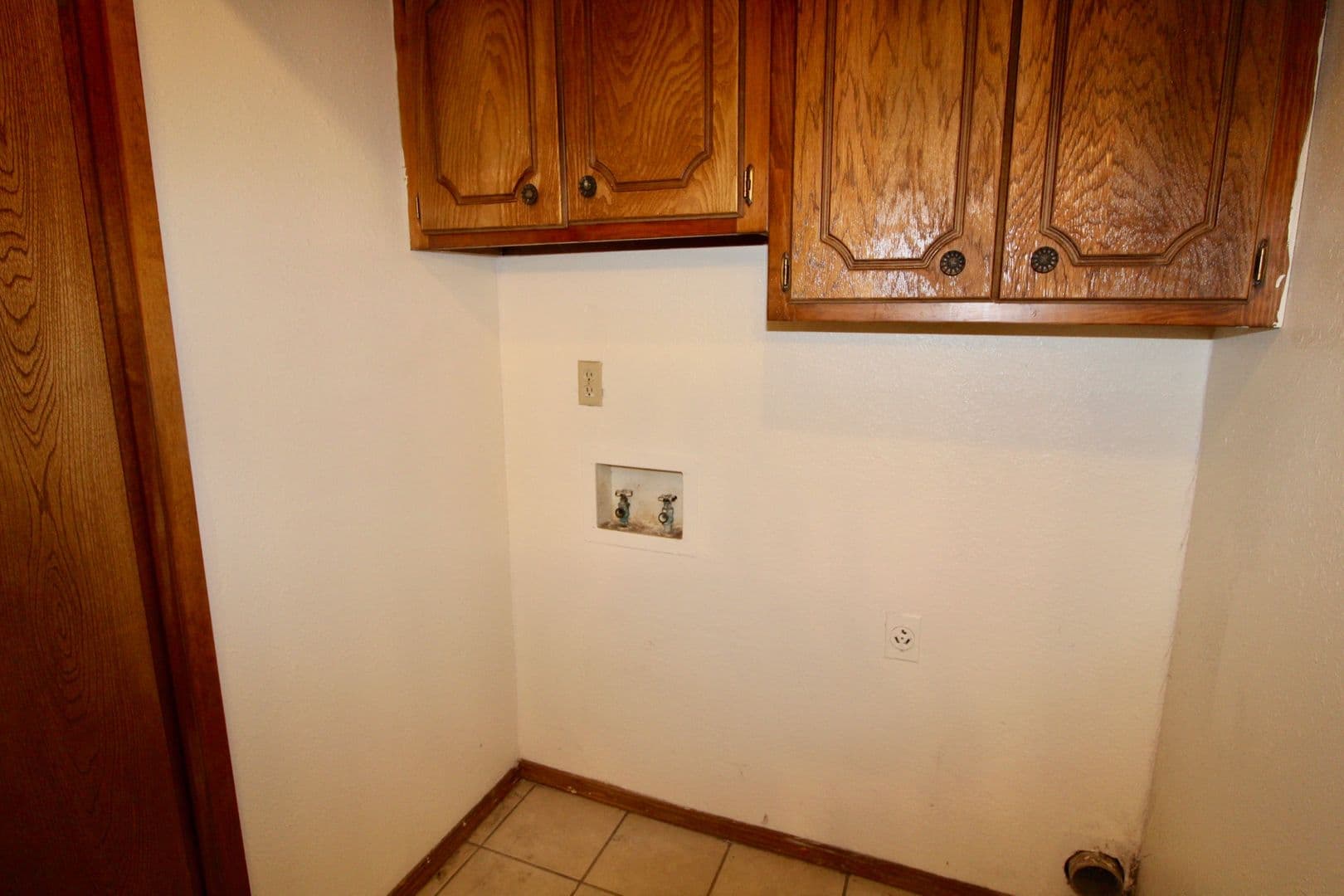 Noble Apartment: 900-902 Acacia Circle