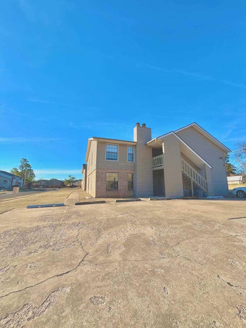 Norman Apartment: 233 Chalmette