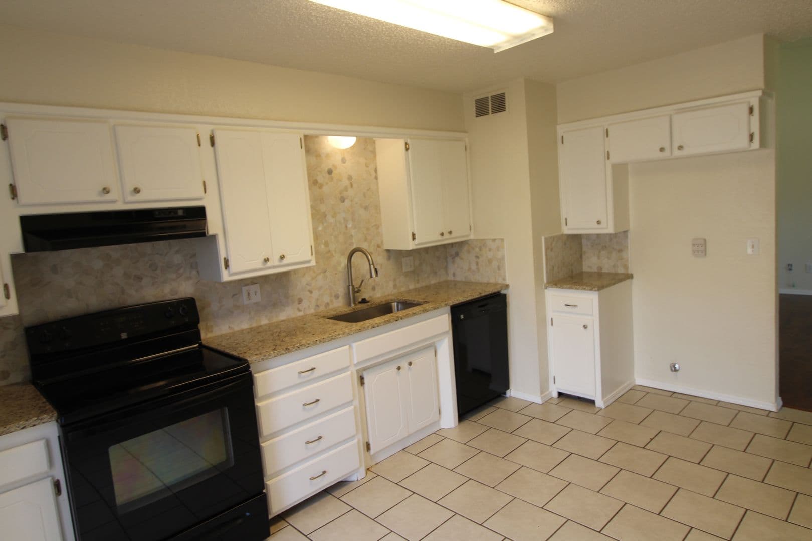 Noble House: 121 Stonewood