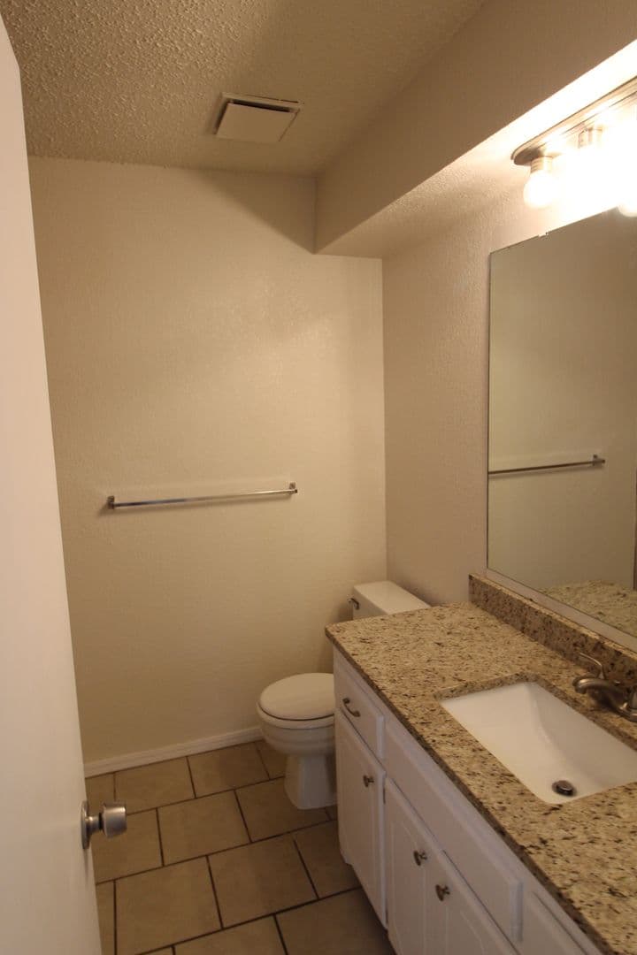 Noble House: 121 Stonewood