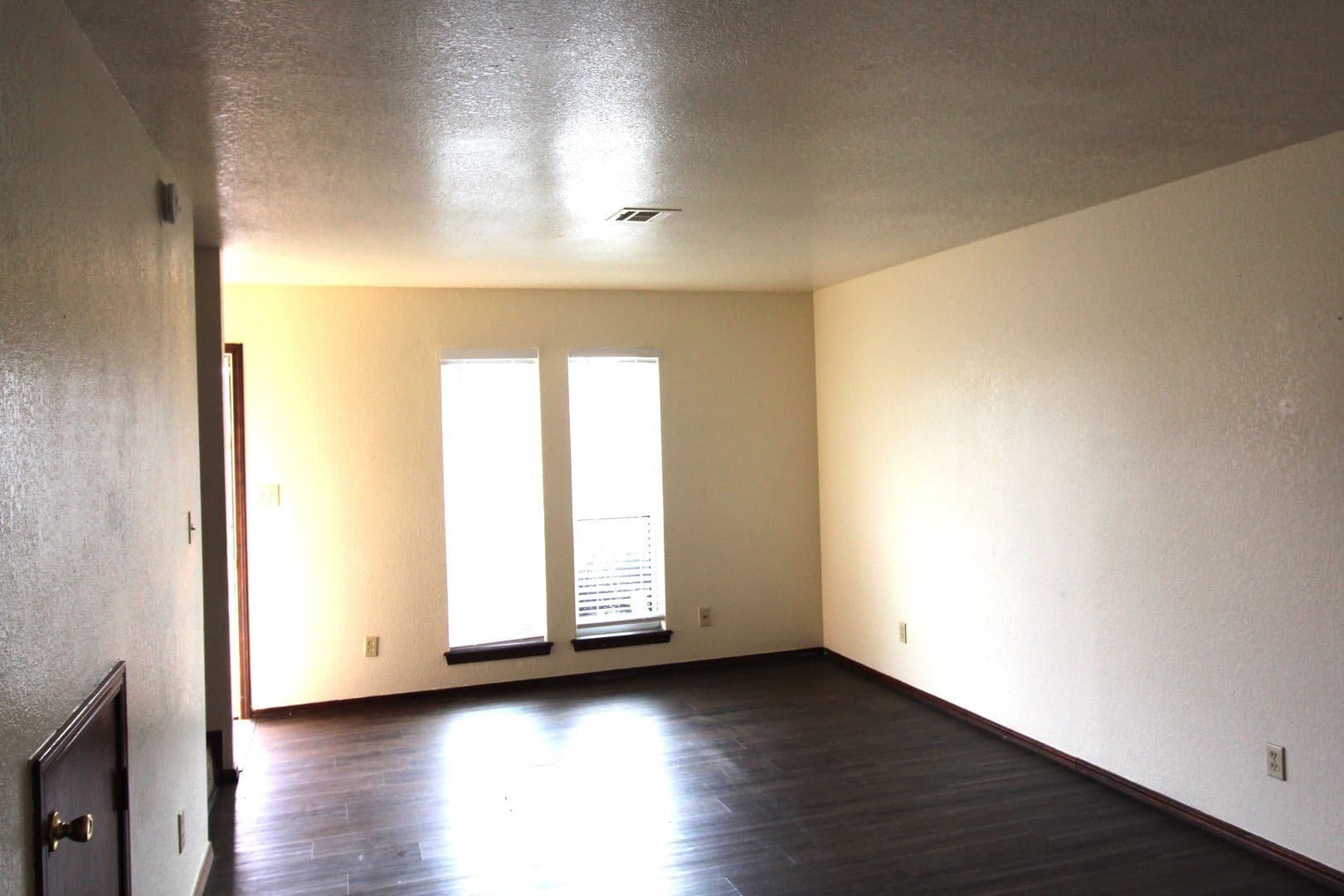 Norman Apartment: 1901 E Lindsey
