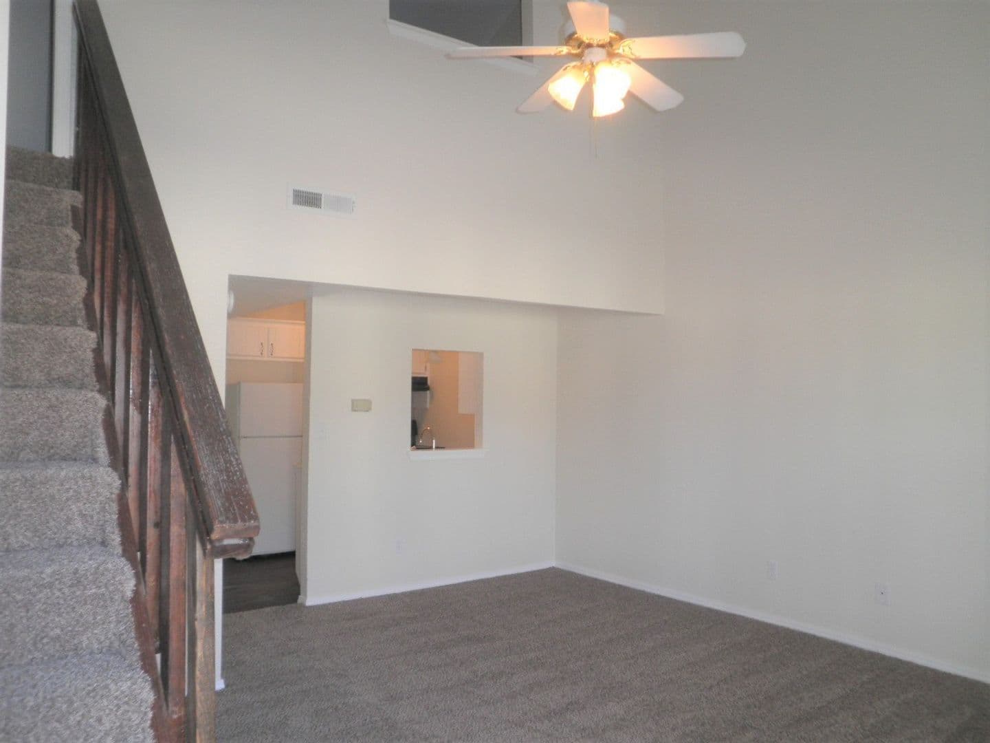 Norman Apartment: 1901 E Lindsey