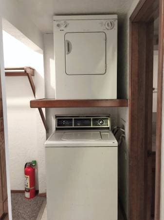 Norman Apartment: 1901 E Lindsey
