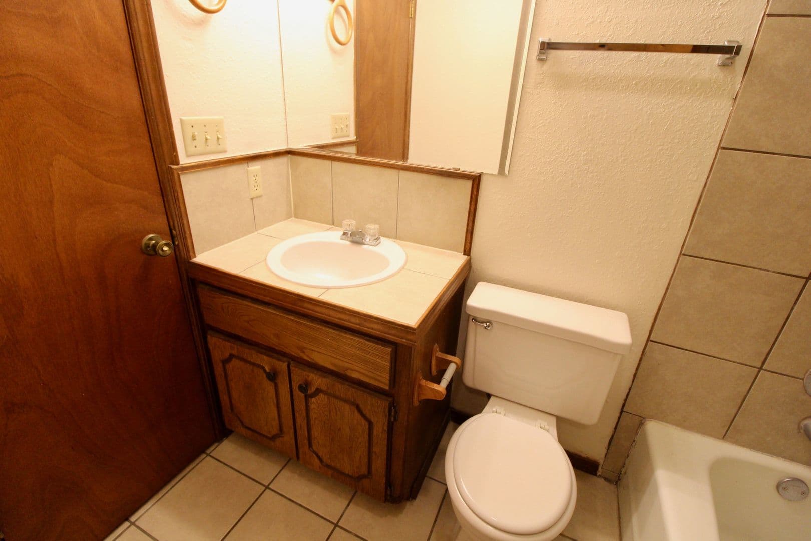 Noble Apartment: 900-902 Acacia Circle
