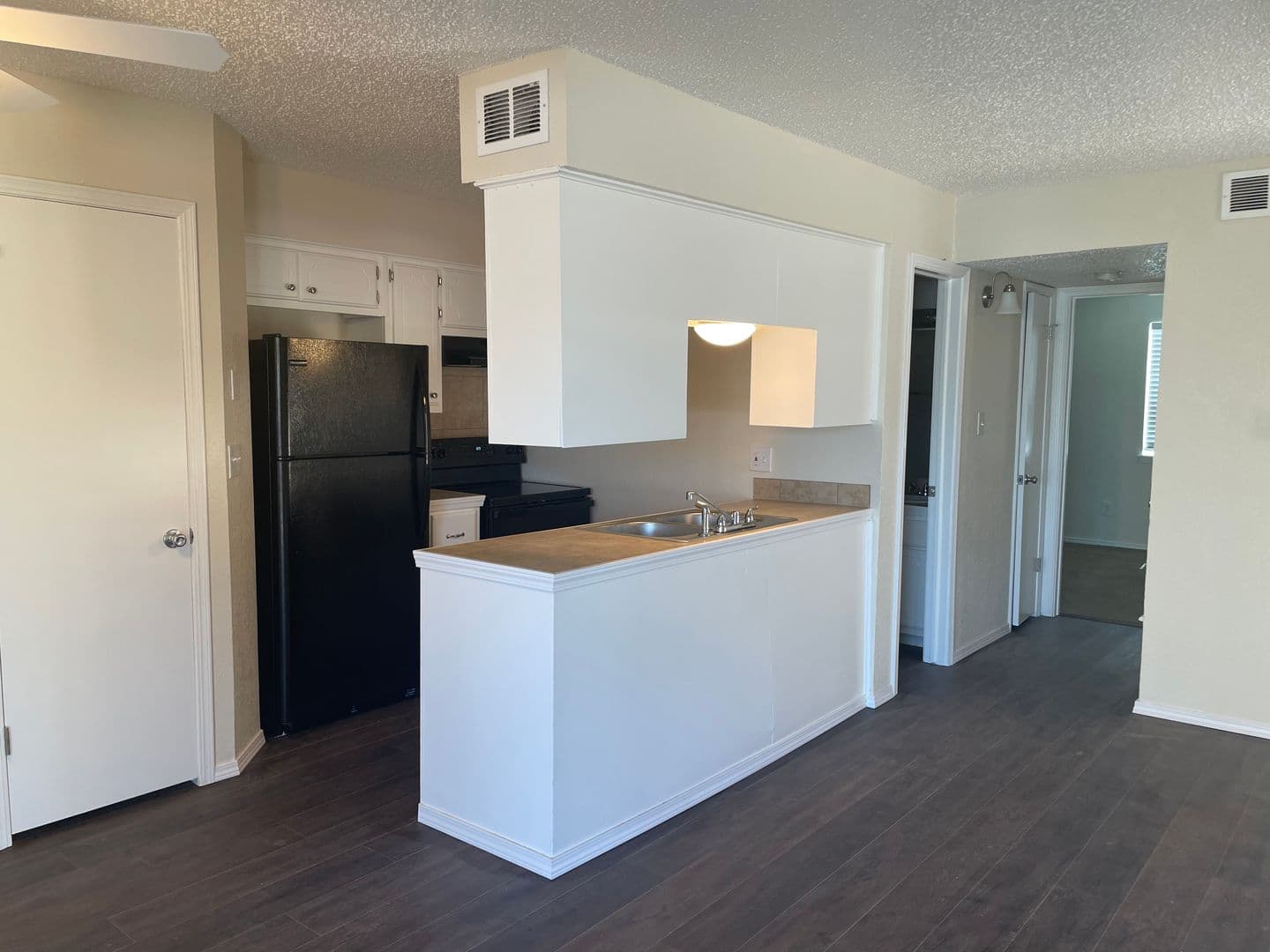 Norman Apartment: 1407 Glen Oaks Ct