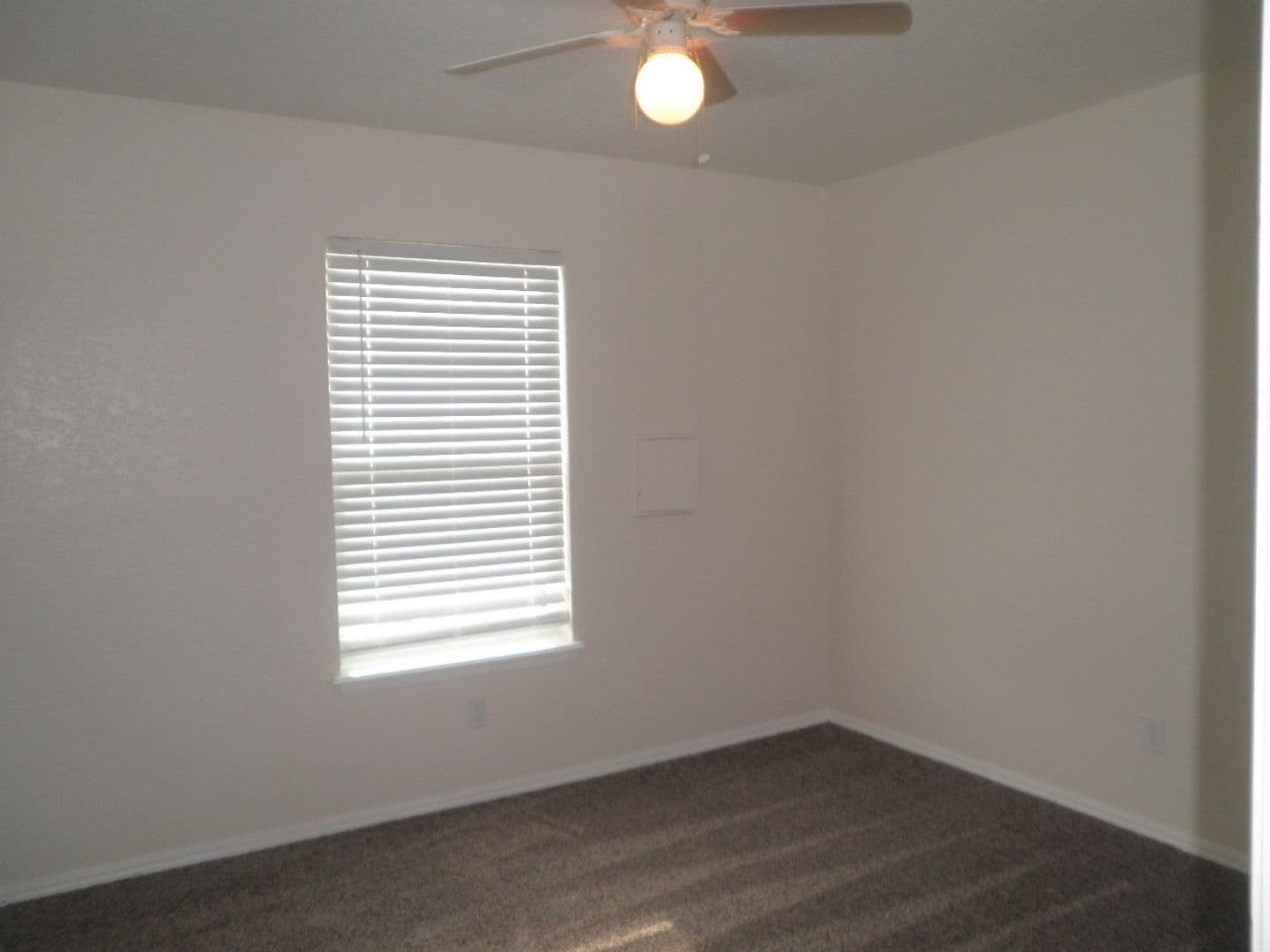 Norman Apartment: 1901 E Lindsey