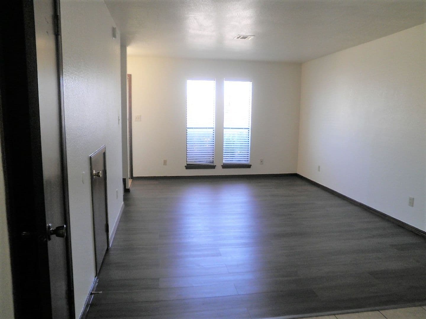 Norman Apartment: 1901 E Lindsey