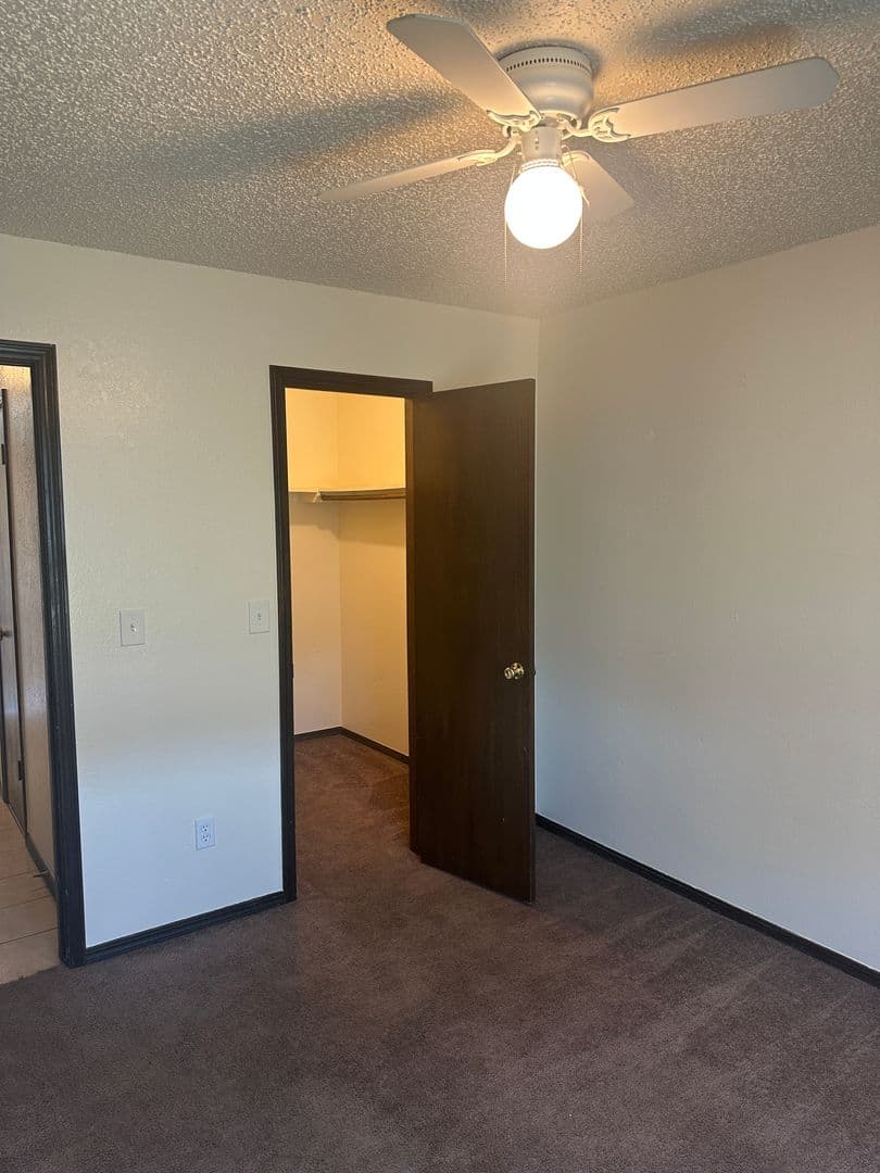 Norman Apartment: 1816 Wren