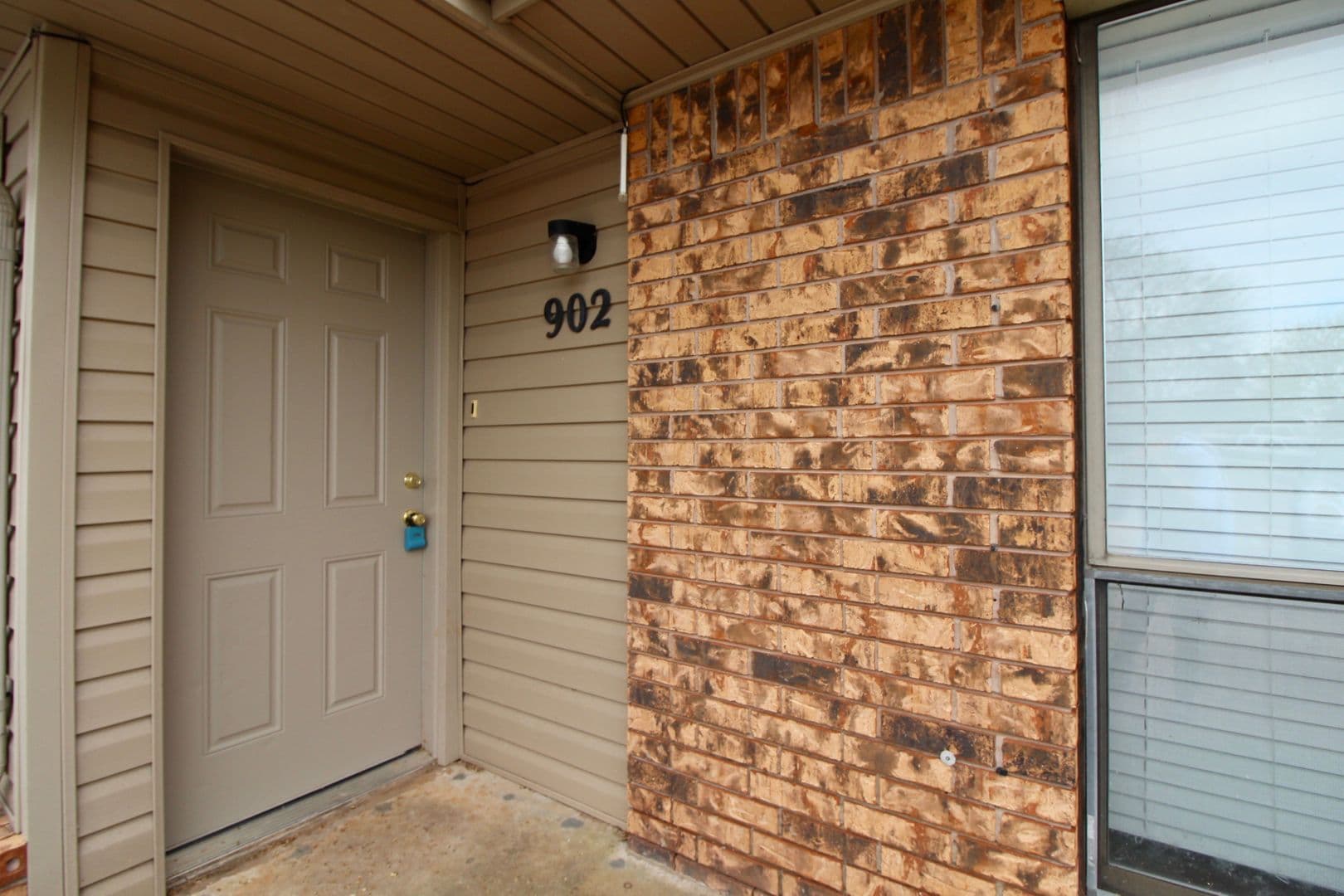 Noble Apartment: 900-902 Acacia Circle