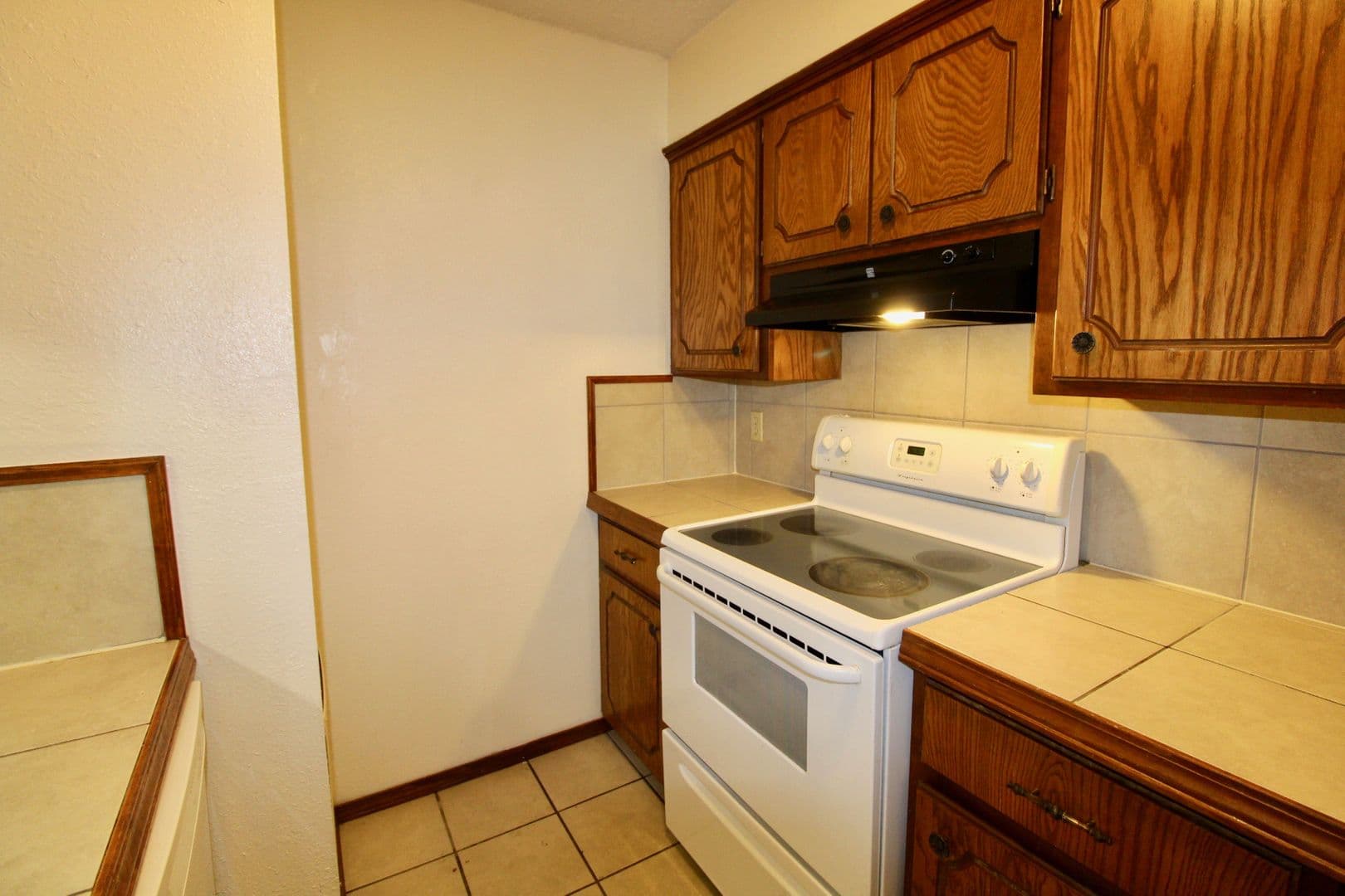 Noble Apartment: 900-902 Acacia Circle