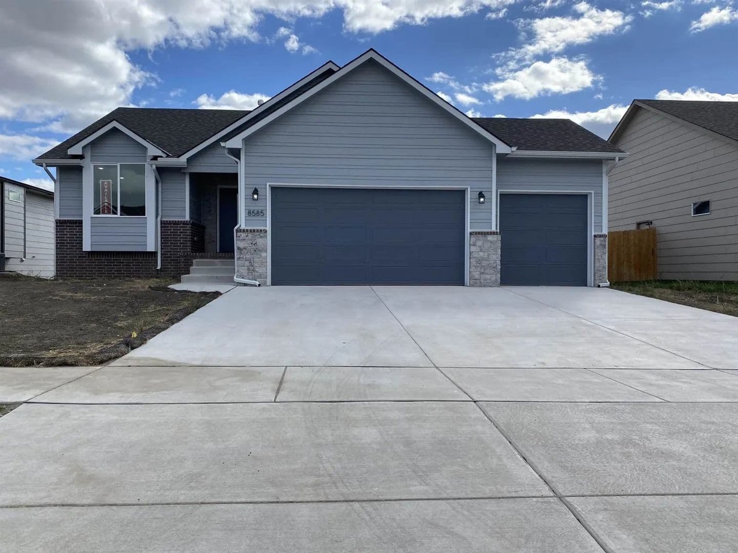 BEL AIRE House: 8585 E CHRIS