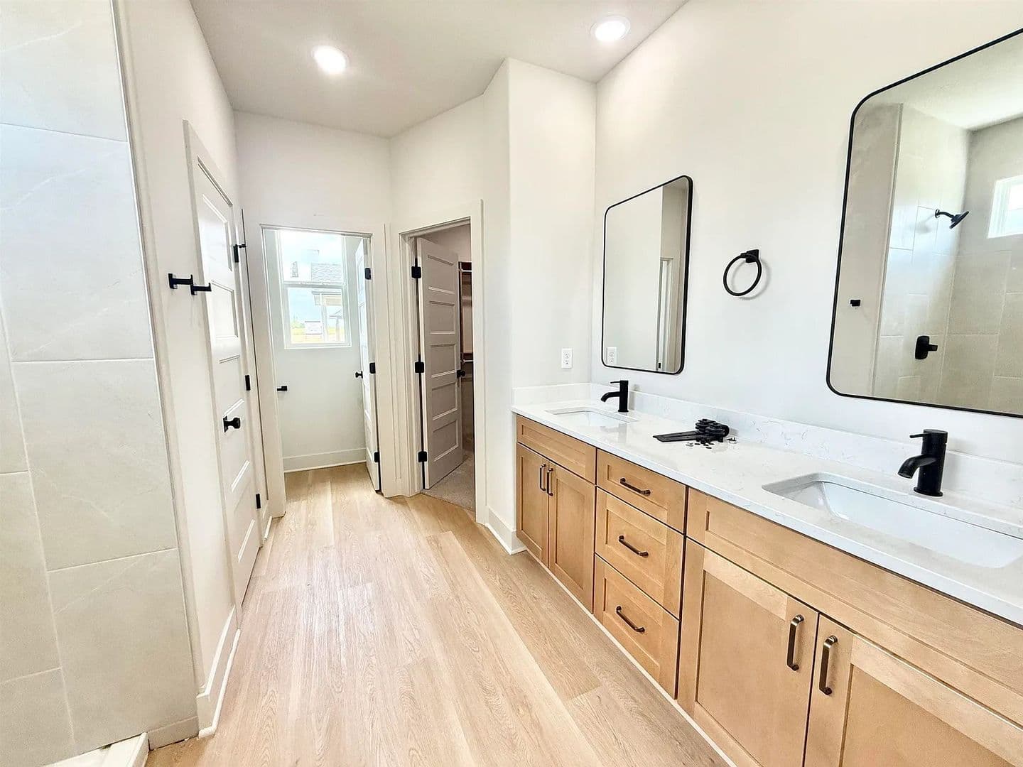 BEL AIRE House: 5408 N TOBEN CT