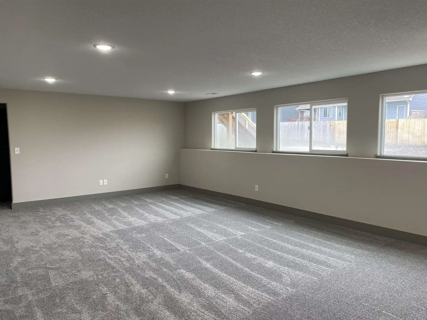BEL AIRE House: 8585 E CHRIS