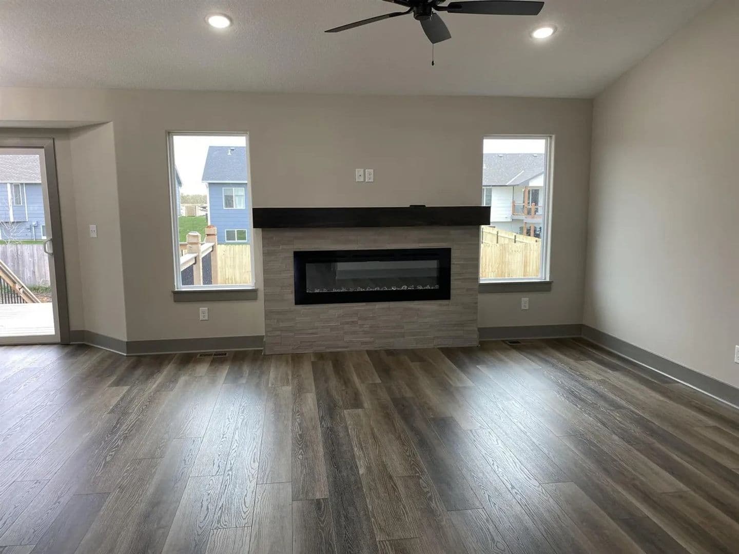 BEL AIRE House: 8585 E CHRIS