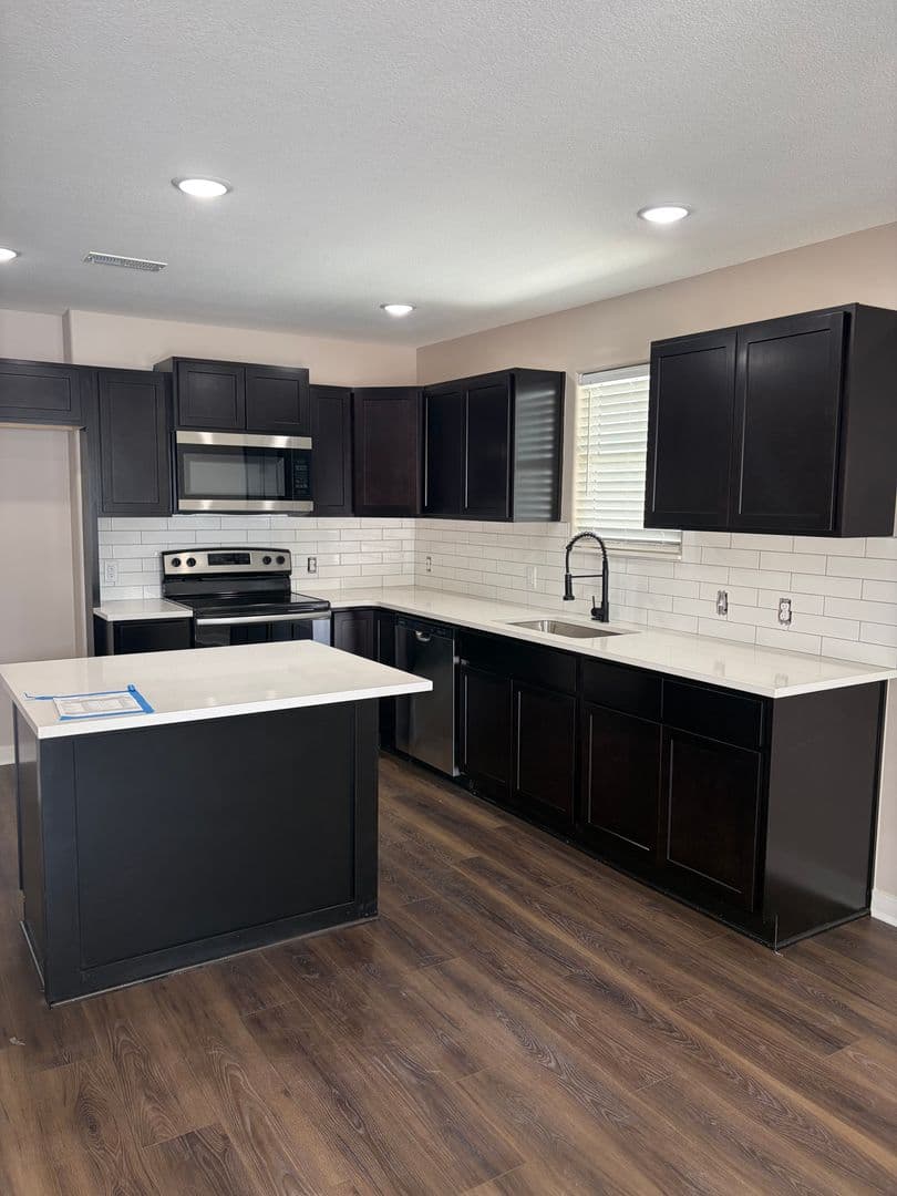 BEL AIRE Apartment: 4616-18 E 45TH ST N
